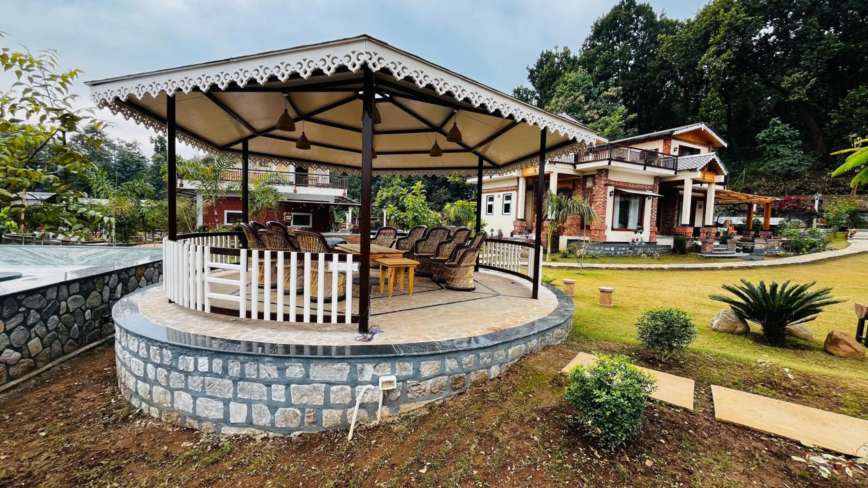 Patio in Vanhills - Luxury Home Stay in Jim Corbett