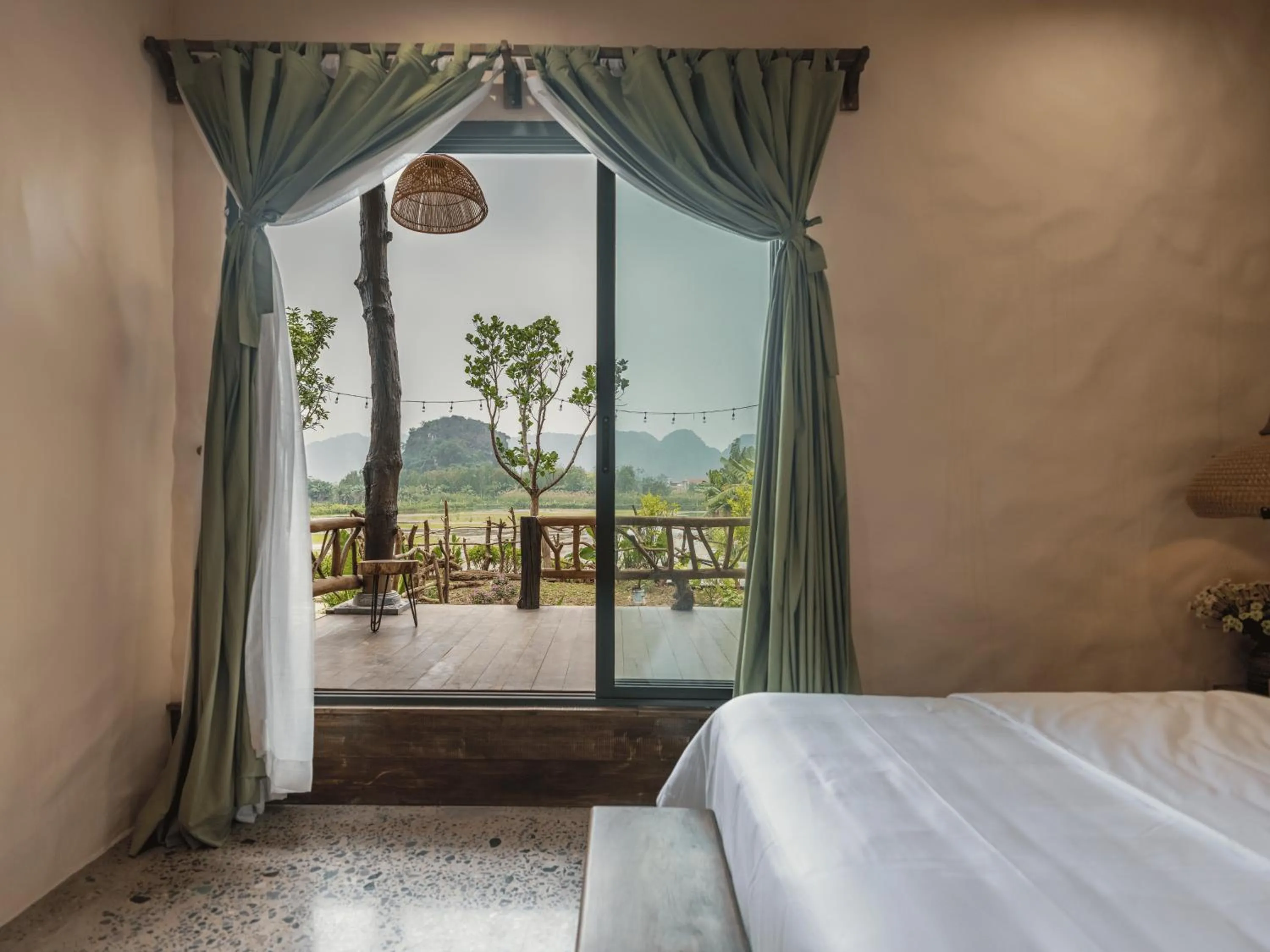 Bed in Ailee Villa&Hotel TamCoc