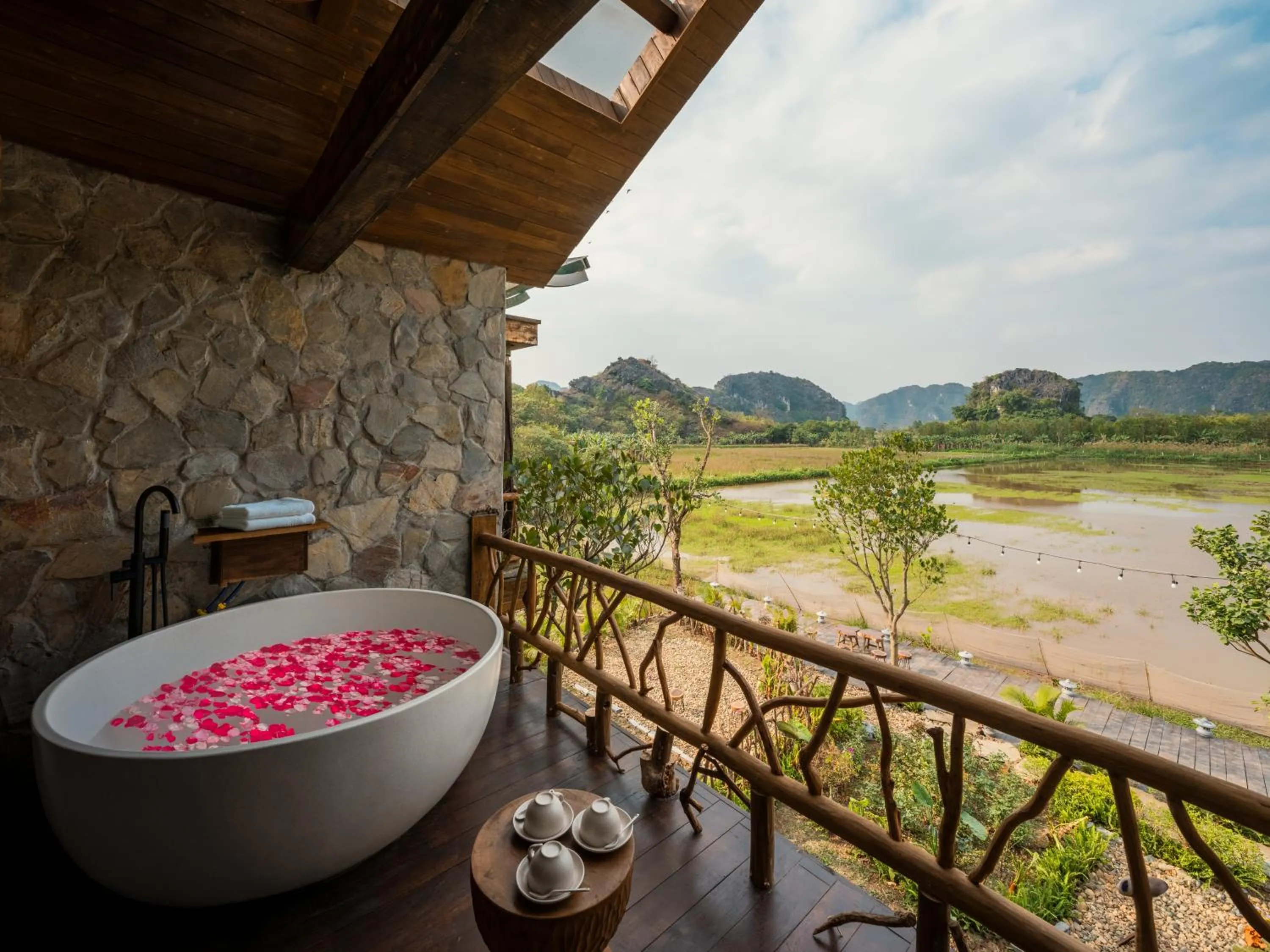 Balcony/Terrace in Ailee Villa&Hotel TamCoc