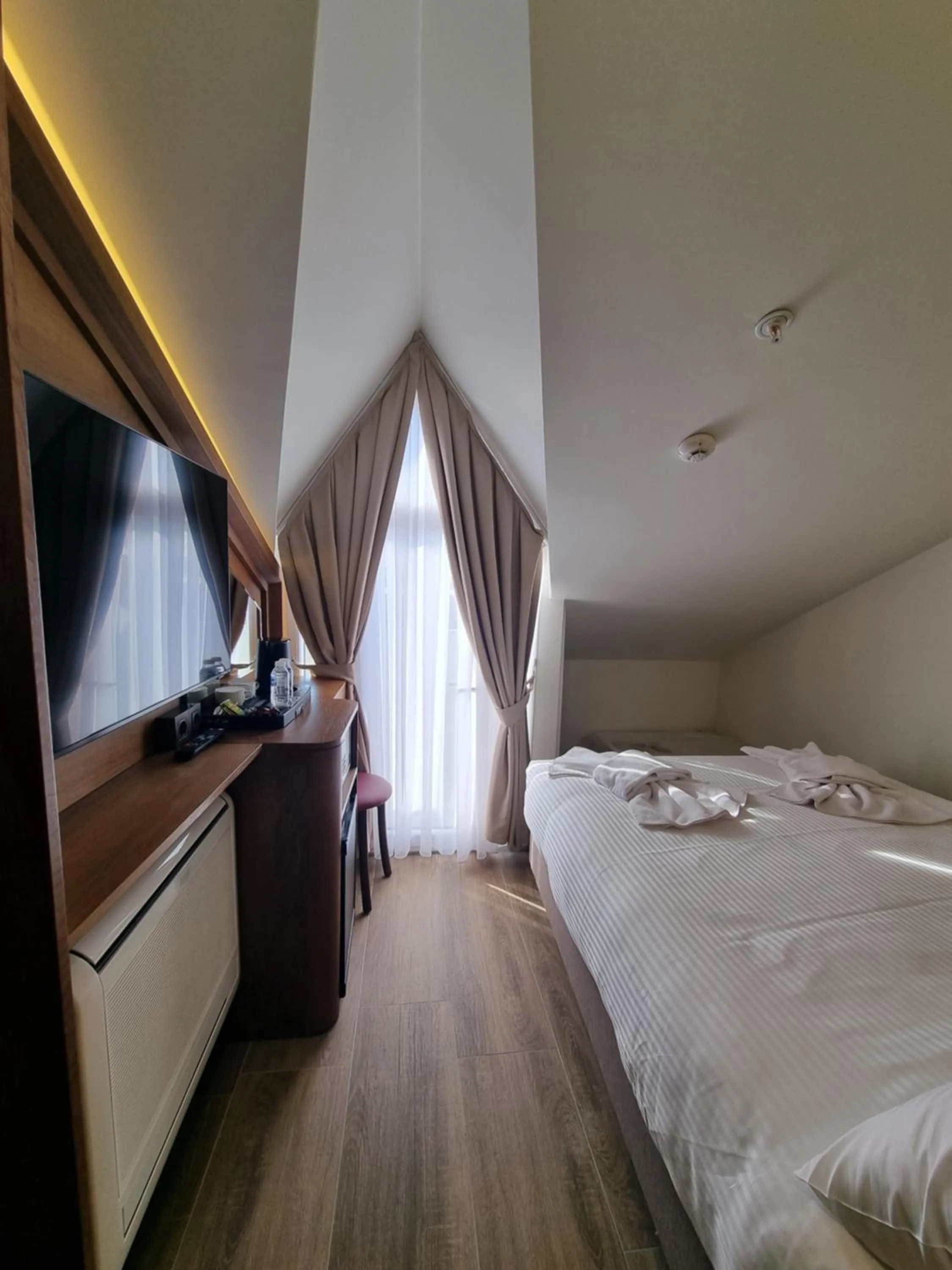 Coffee/tea facilities, Bed in RIJJI HOTEL ISTANBUL OLD CiTY