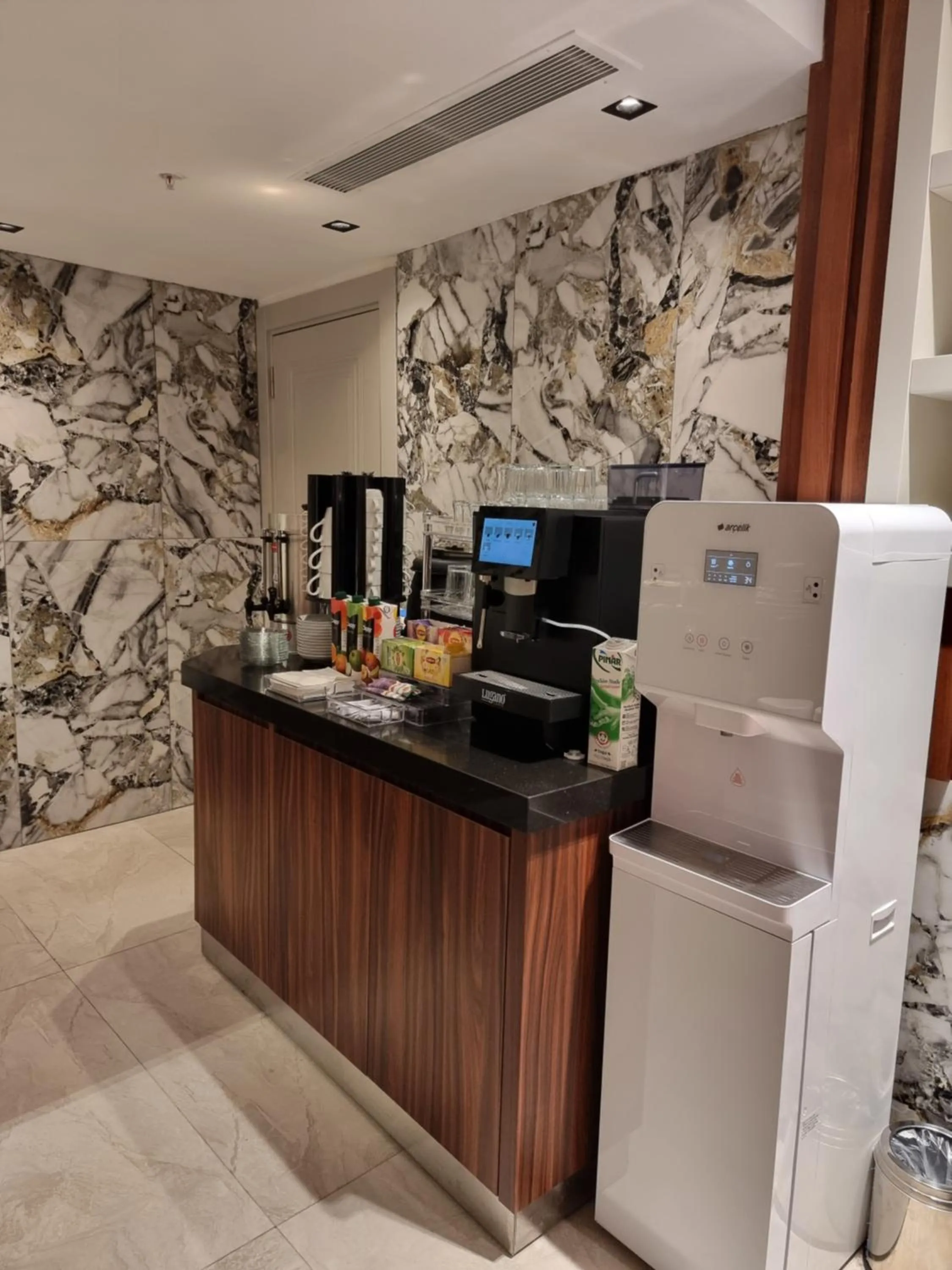 Coffee/tea facilities in RIJJI HOTEL ISTANBUL OLD CiTY