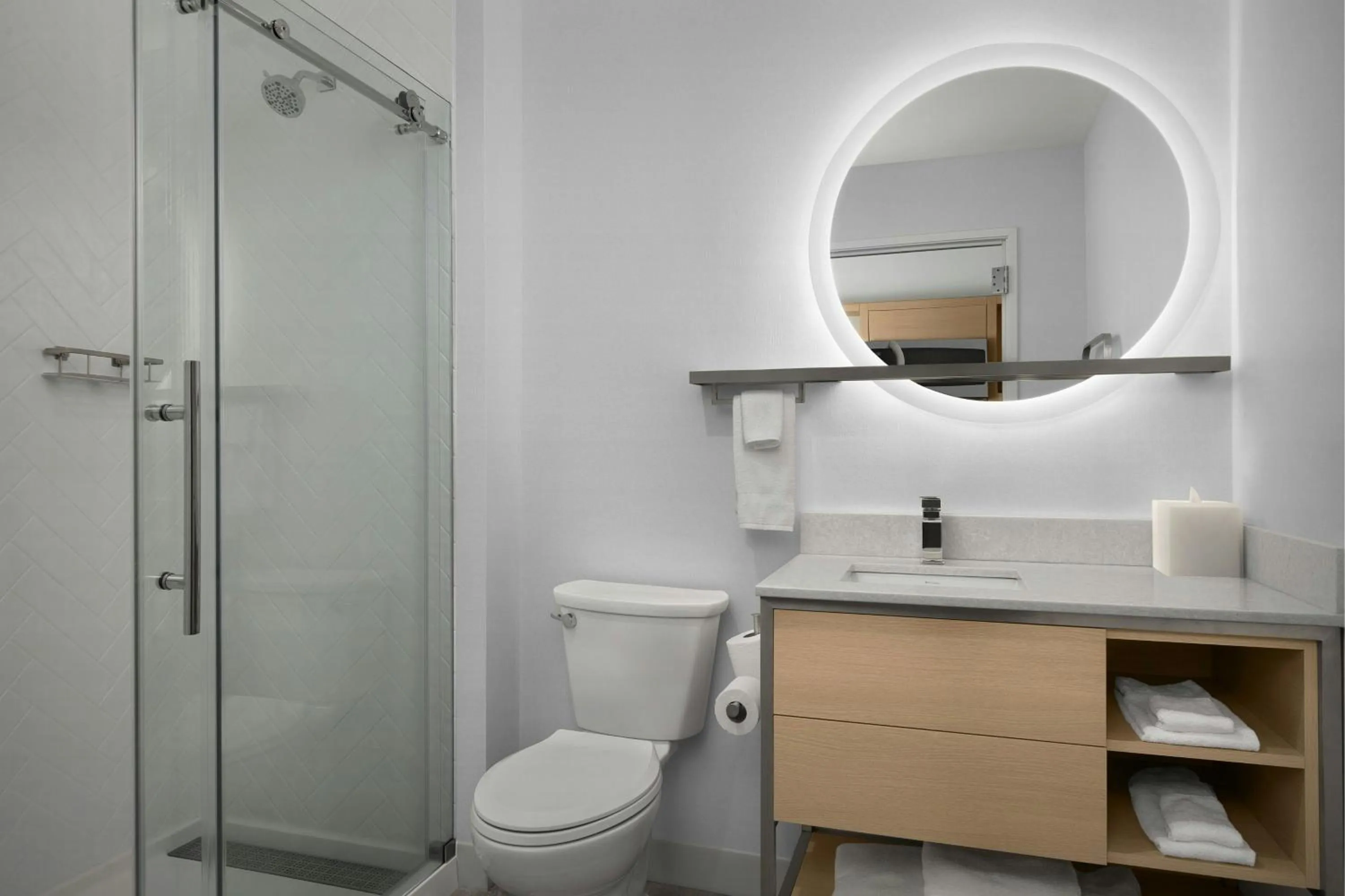 Bathroom in TownePlace Suites by Marriott Sikeston