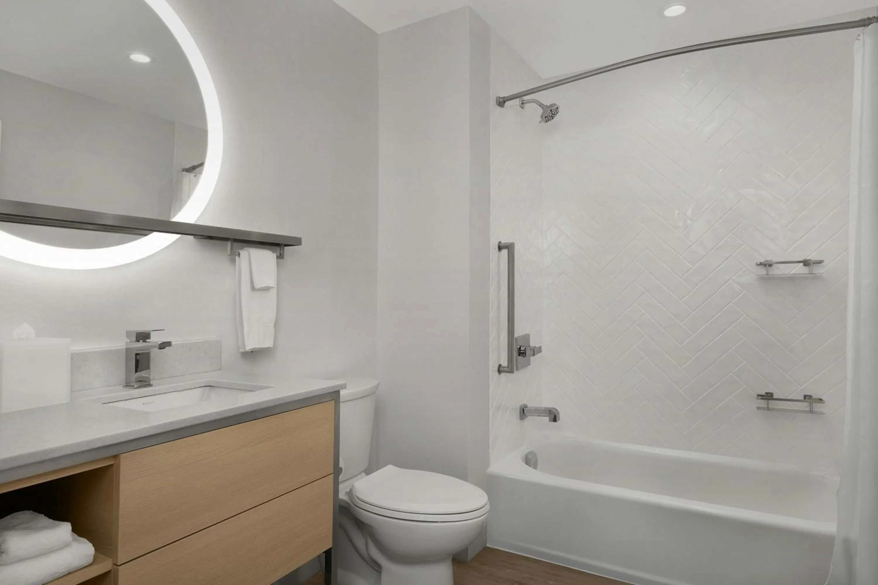 Bathroom in TownePlace Suites by Marriott Sikeston