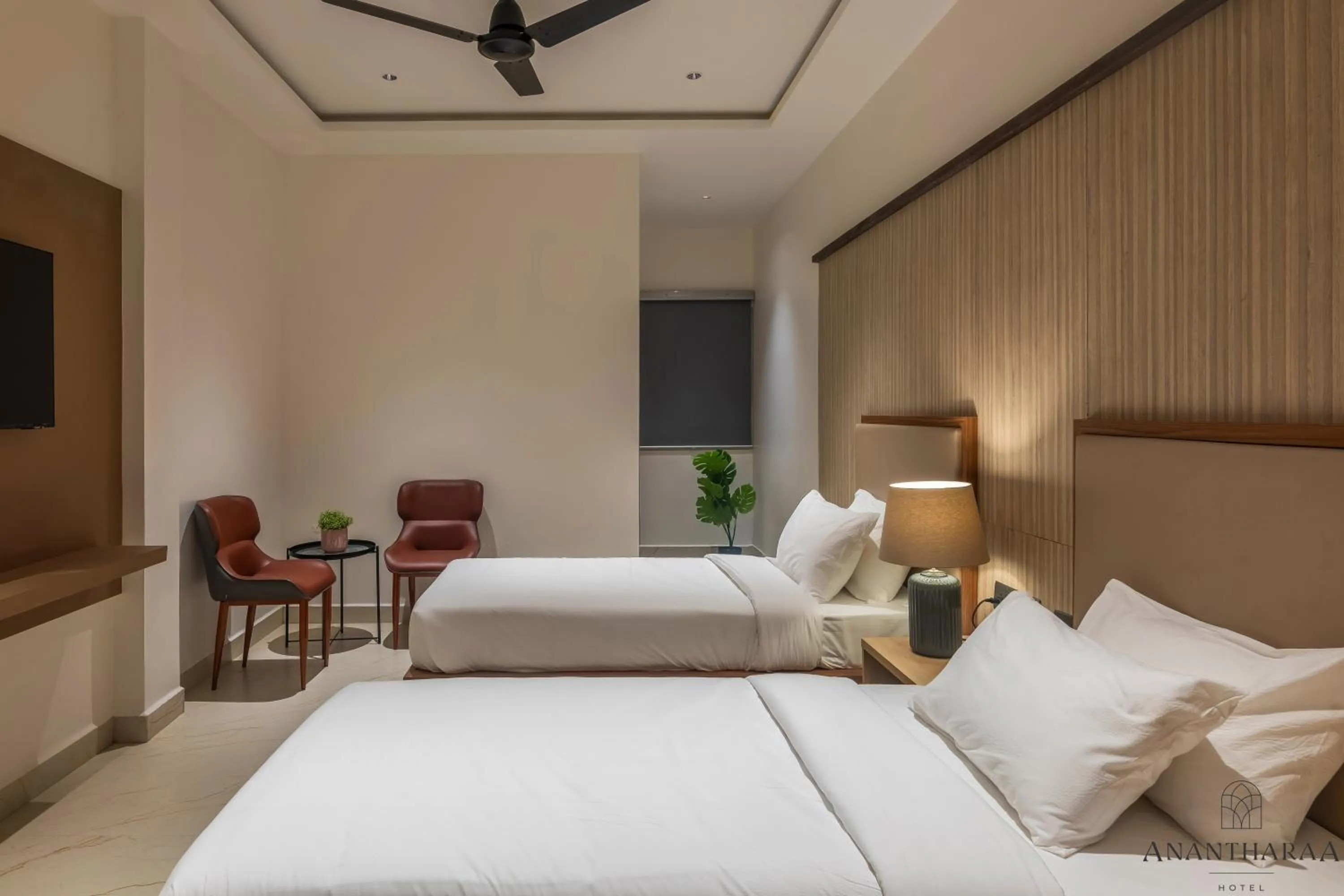 Photo of the whole room, Bed in Anantharaa Hotel