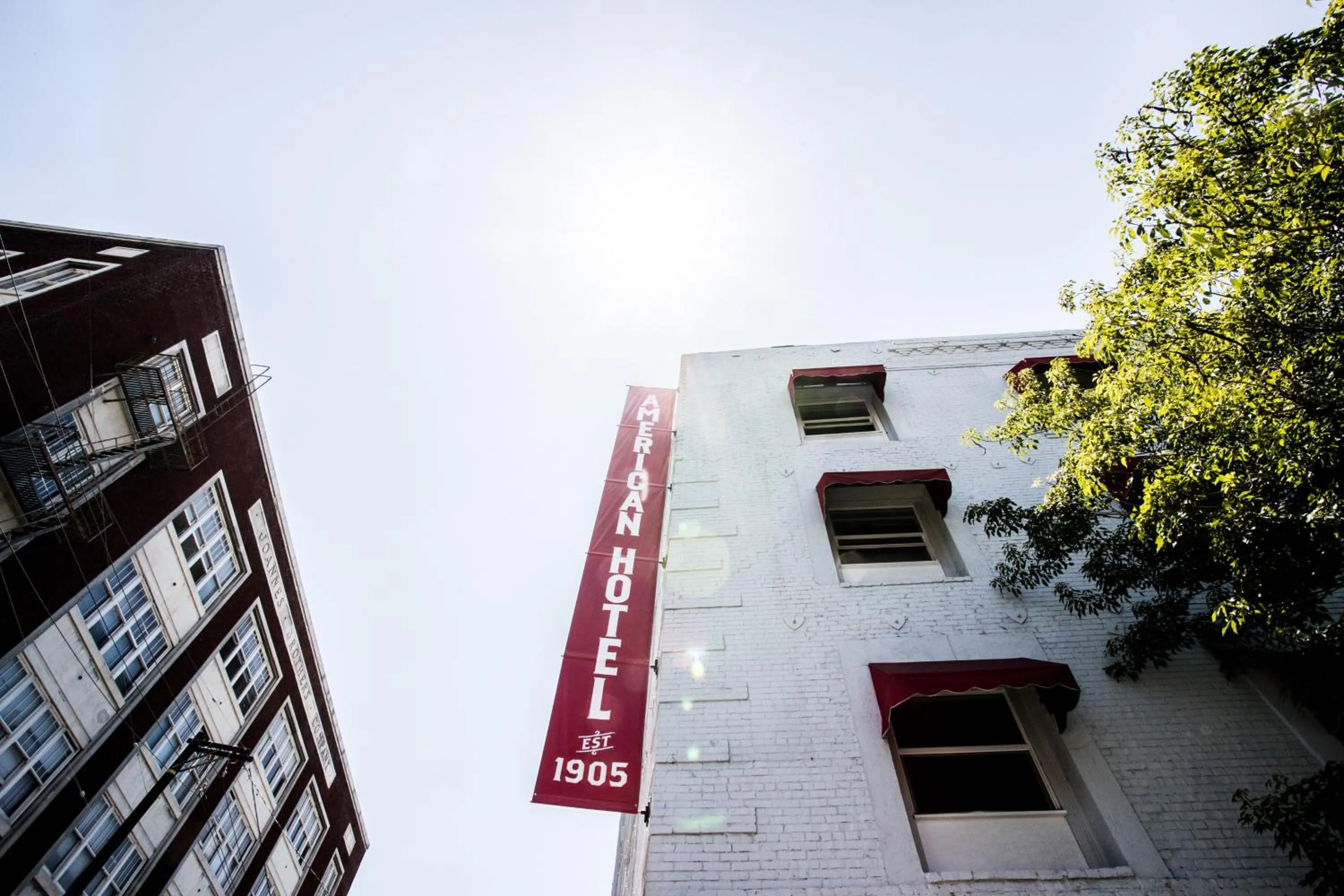 Restaurant/places to eat in American Hotel