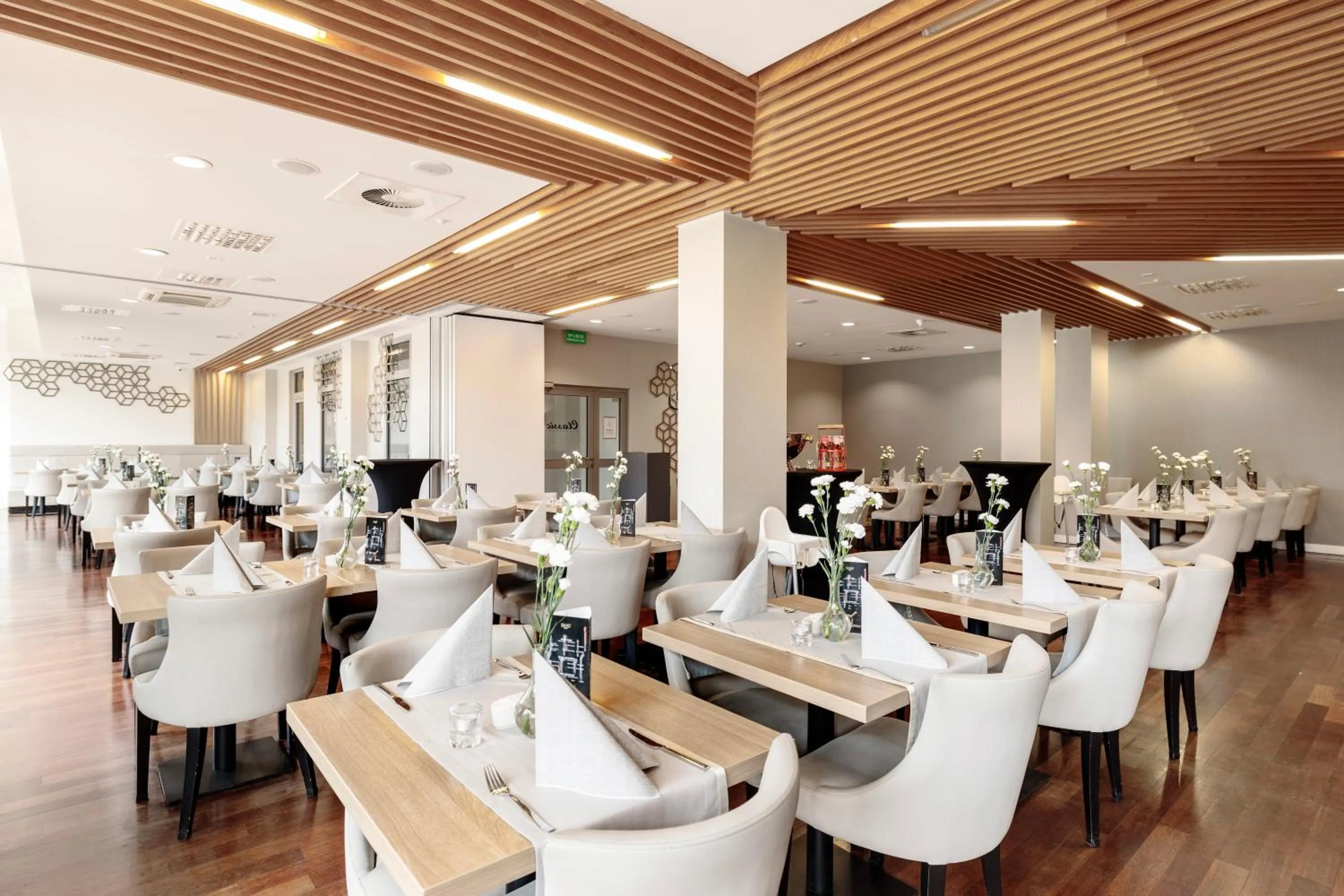 Restaurant/places to eat in Diune Resort by Zdrojowa