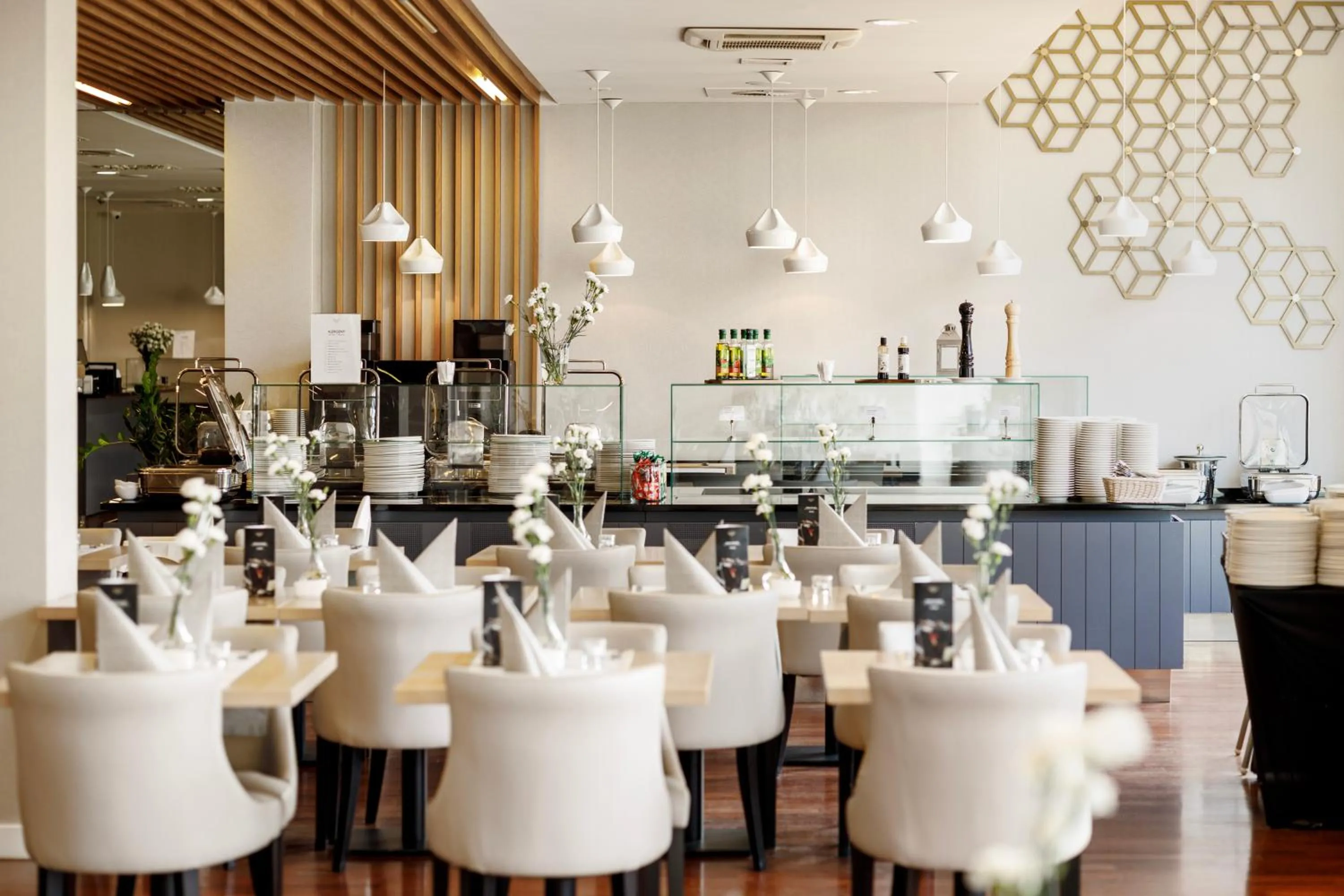 Restaurant/places to eat in Diune Resort by Zdrojowa