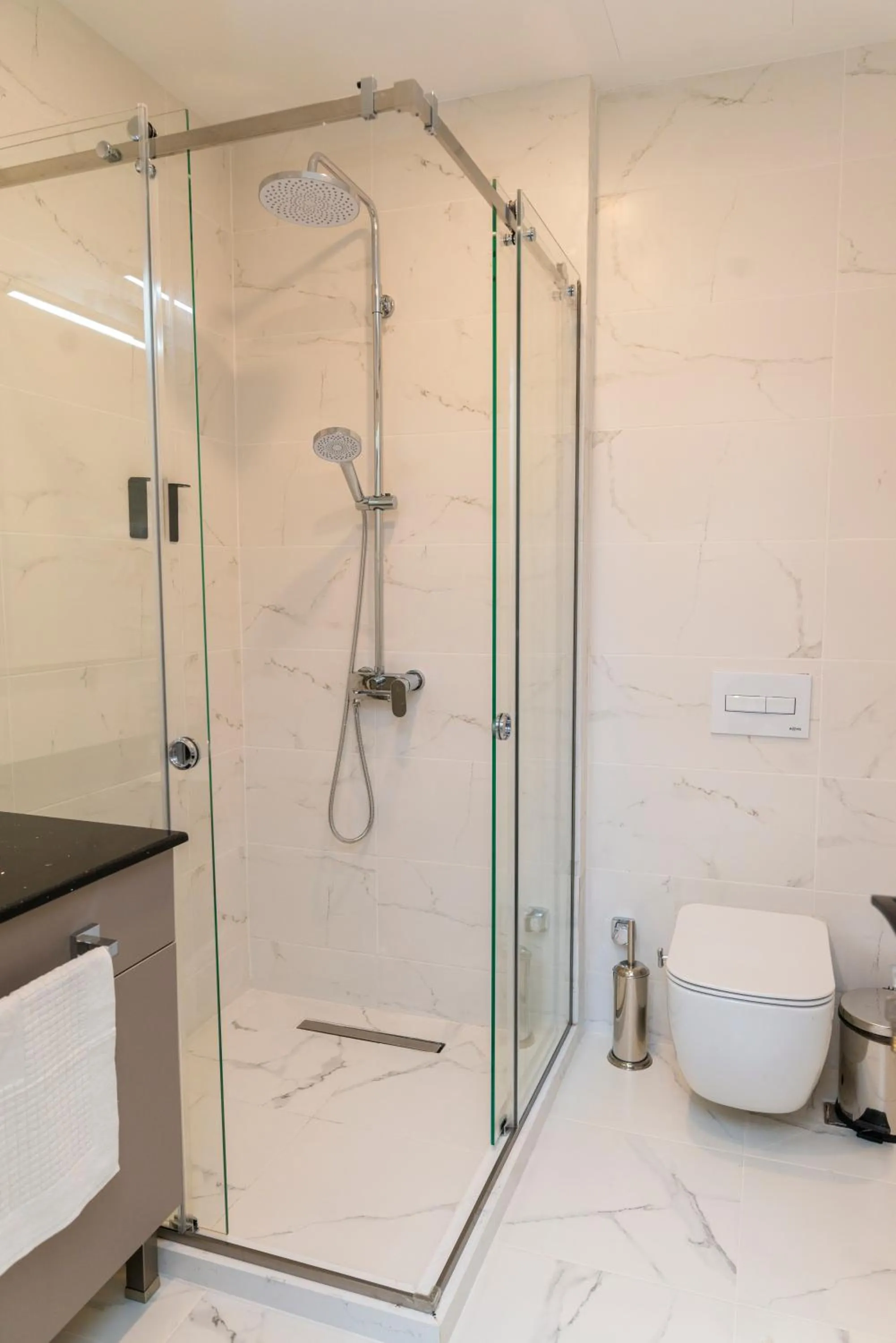 Shower in Era Palace Batumi