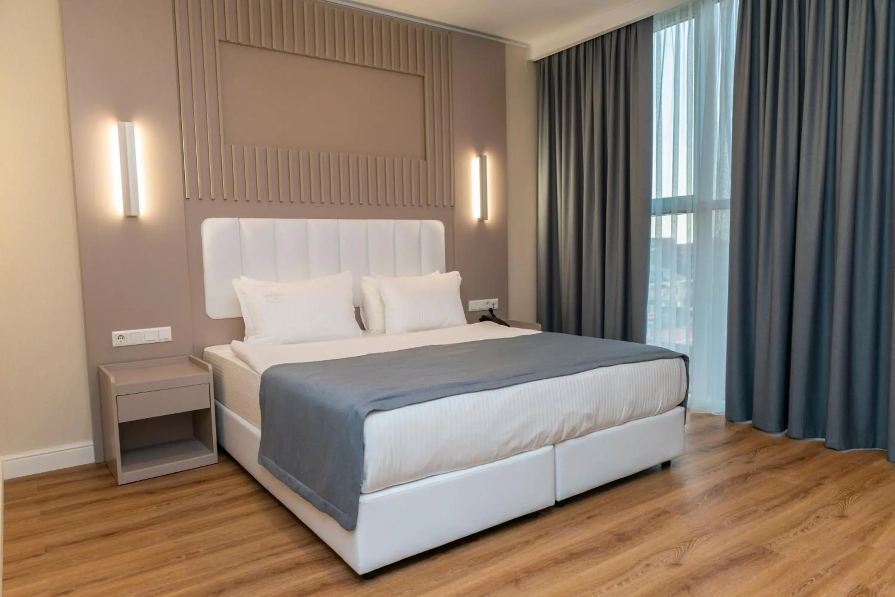 Standard King Room in Era Palace Batumi Standard King Room in Era Palace Batumi