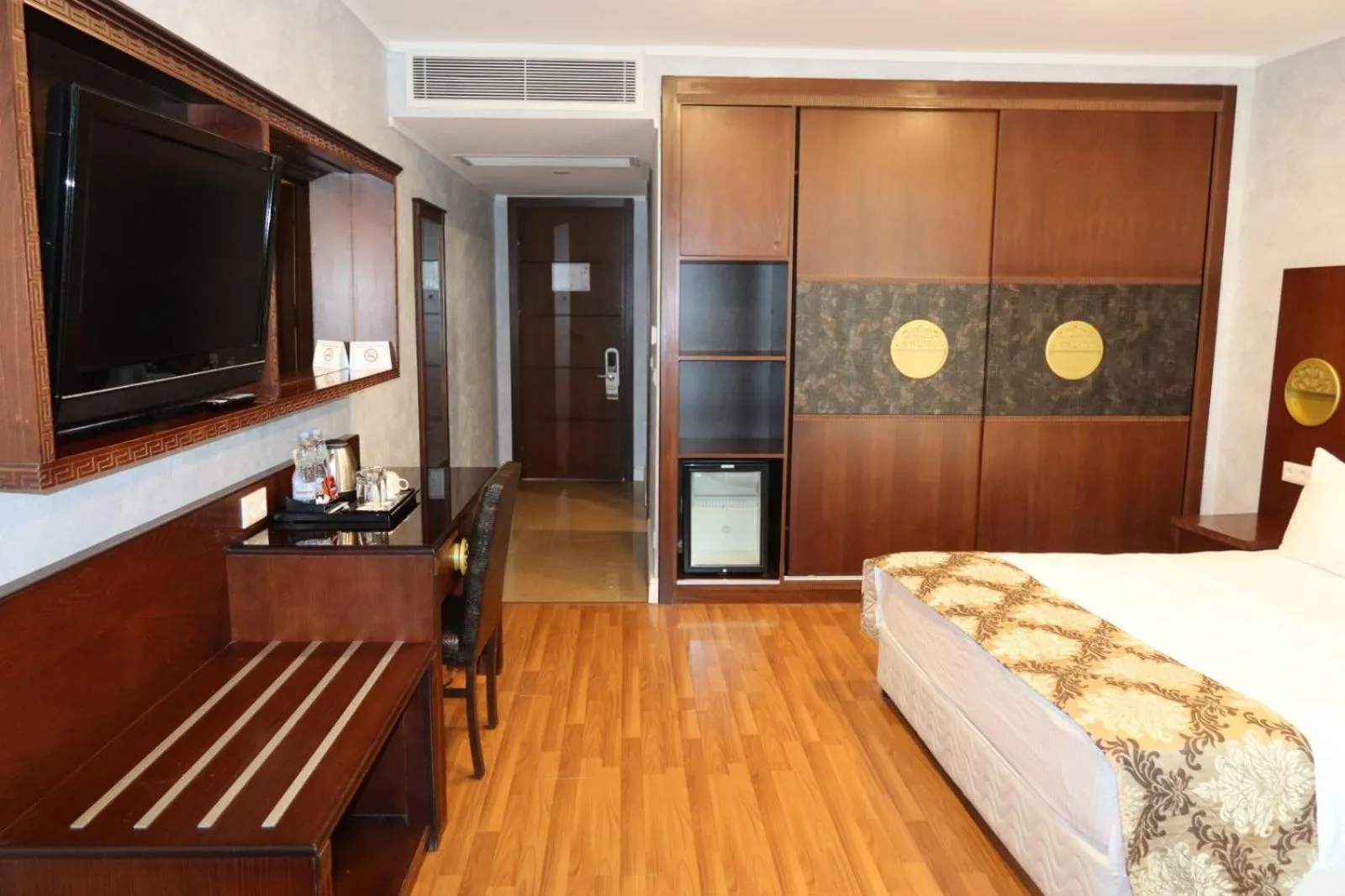 Photo of the whole room, Bed in Era Palace Batumi