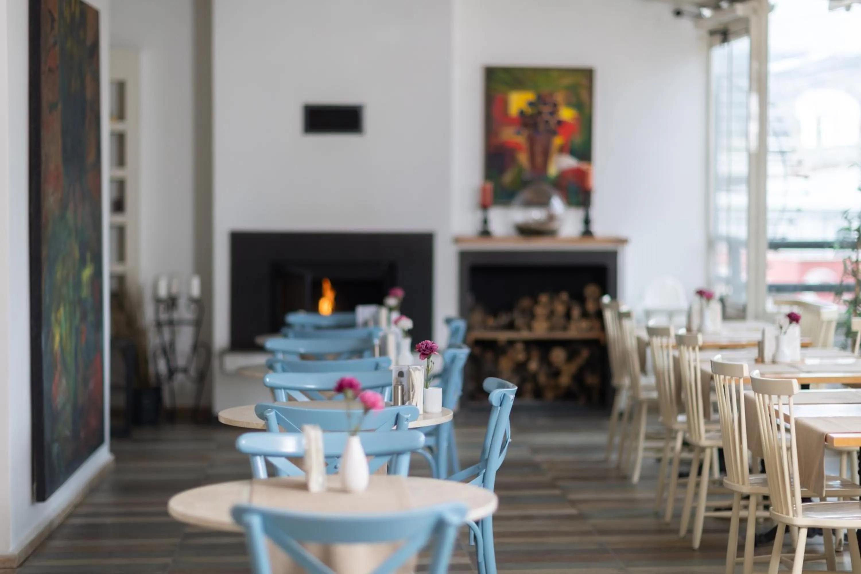 Restaurant/places to eat in MB City Hotel