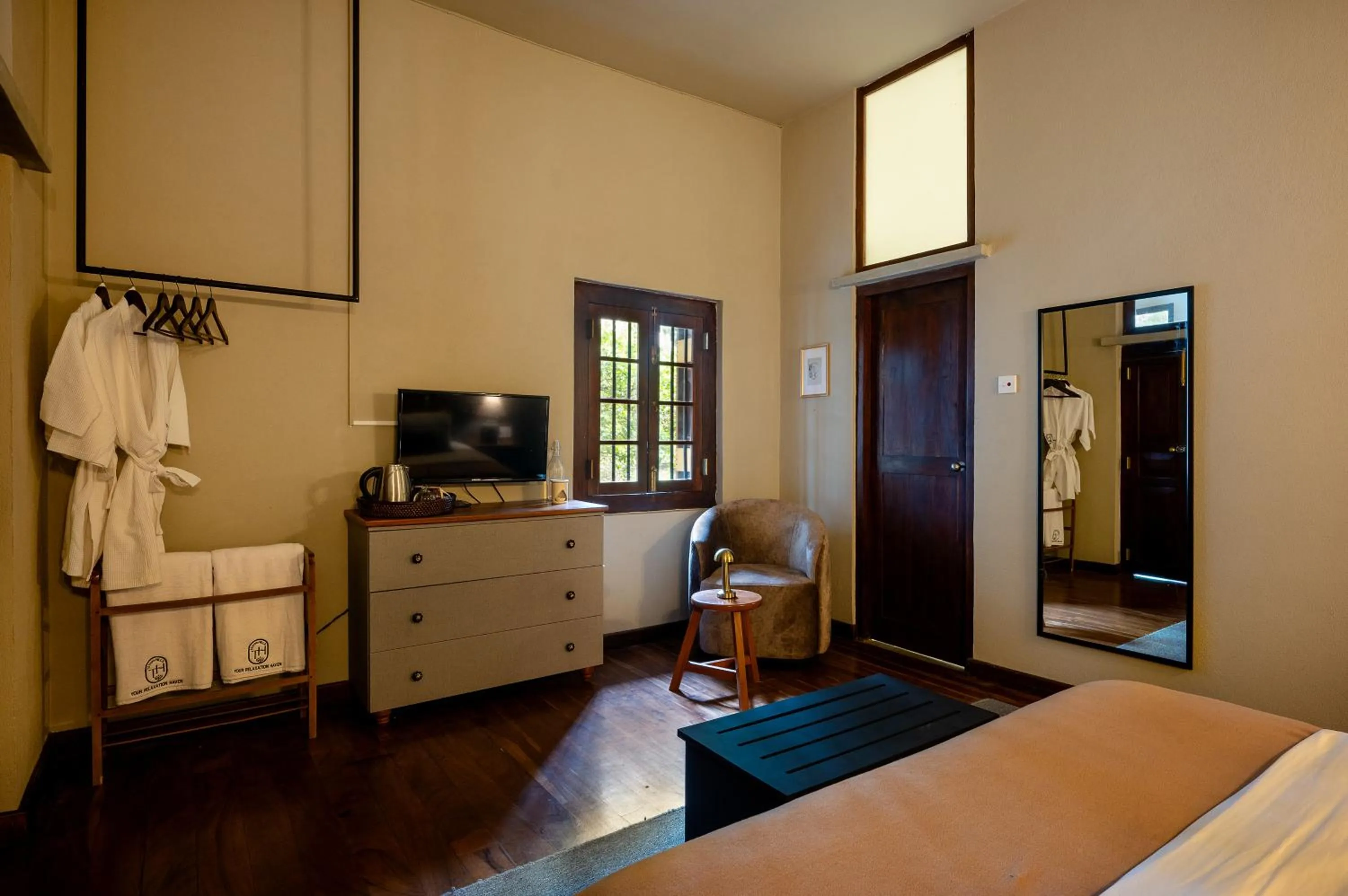 Bed in Tathya Hills - Luxe Garden Retreat In The Hills