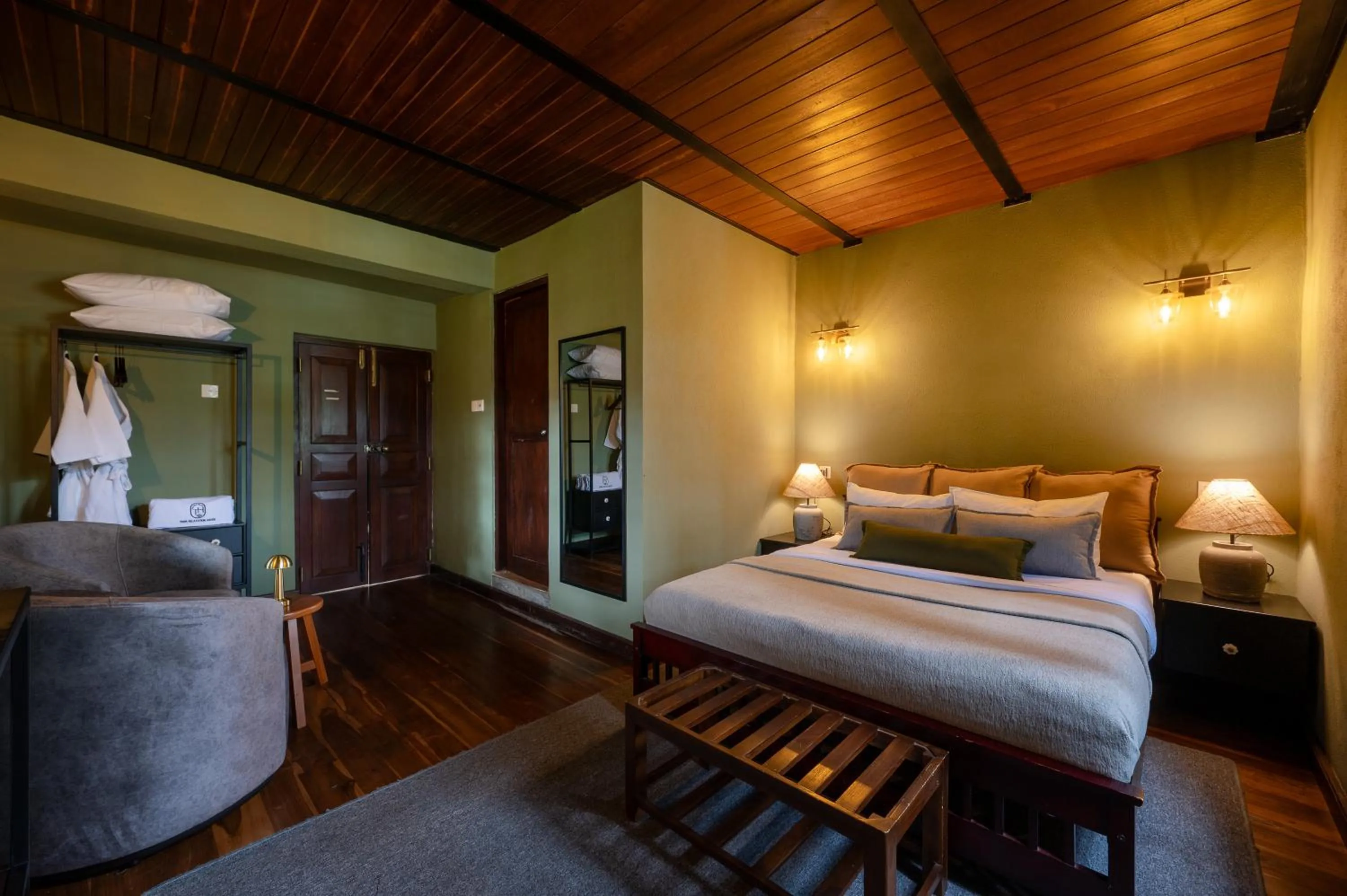 Bed in Tathya Hills - Luxe Garden Retreat In The Hills