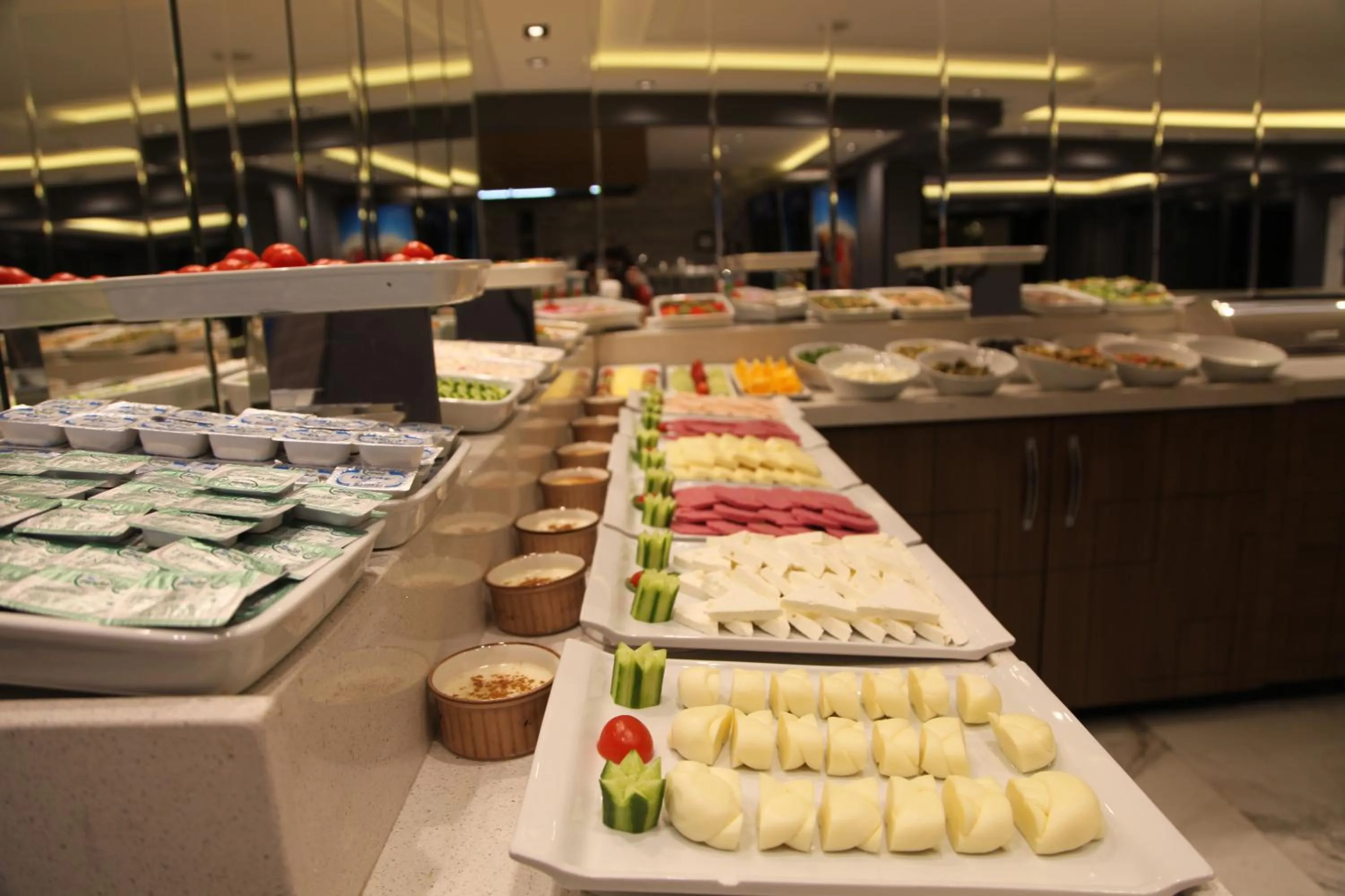 Restaurant/places to eat in Fimka Hotel