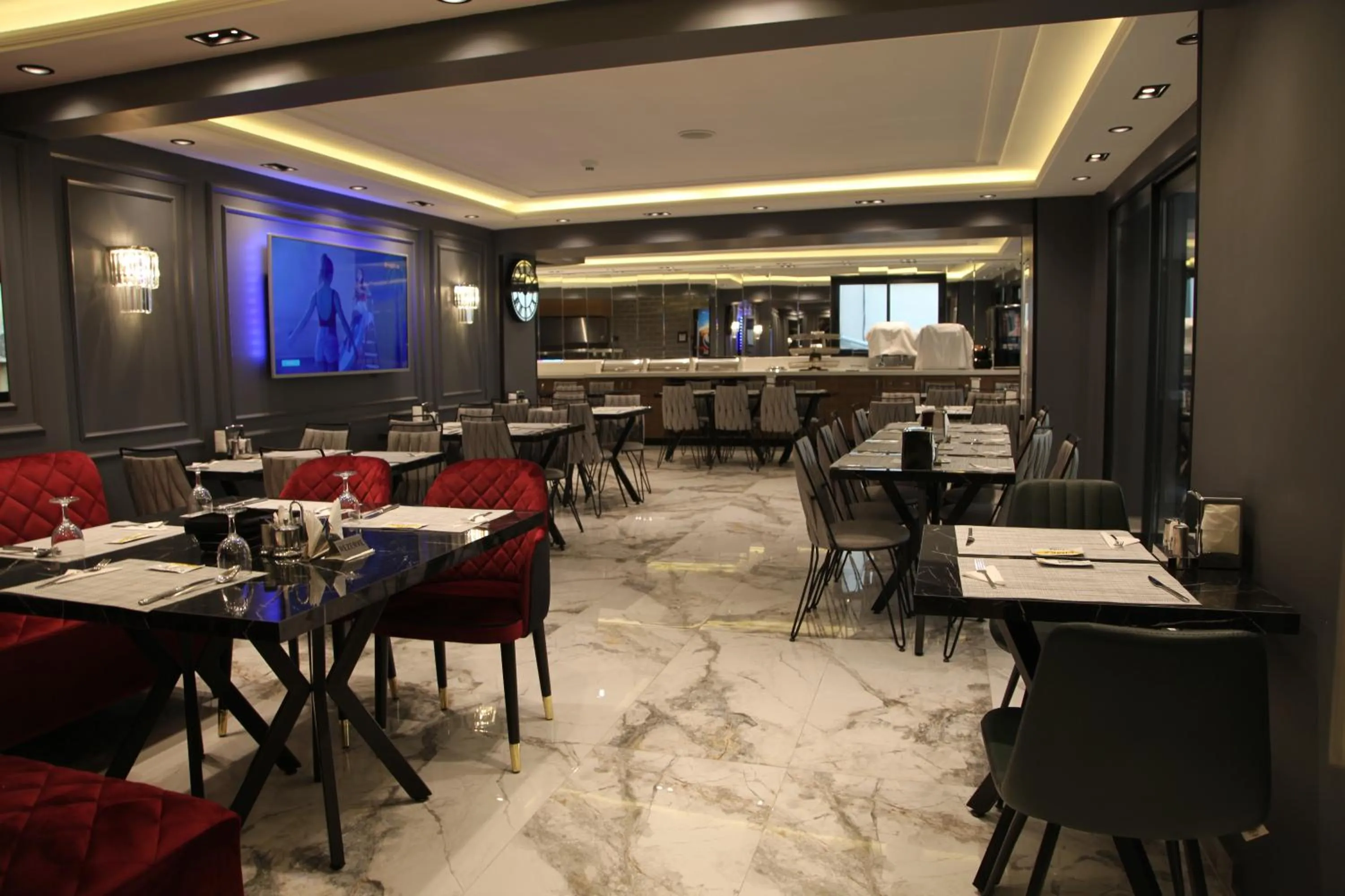 Restaurant/places to eat in Fimka Hotel