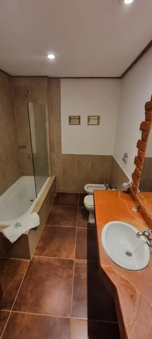 Shower in El Pueblito Iguazú