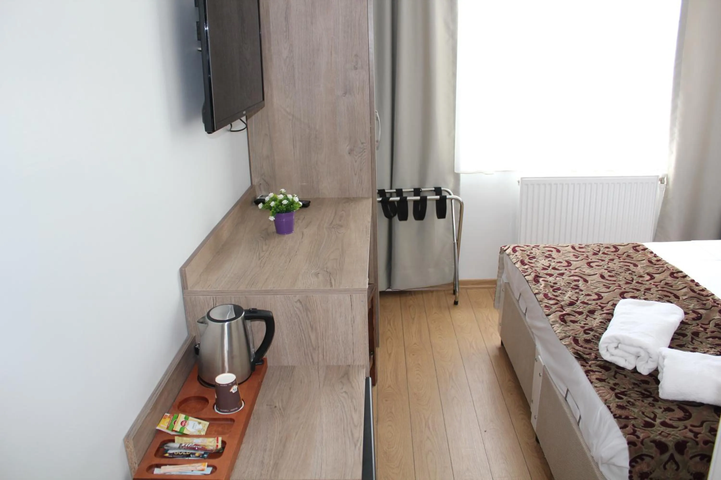 Bedroom, Bed in Abisso Hotel