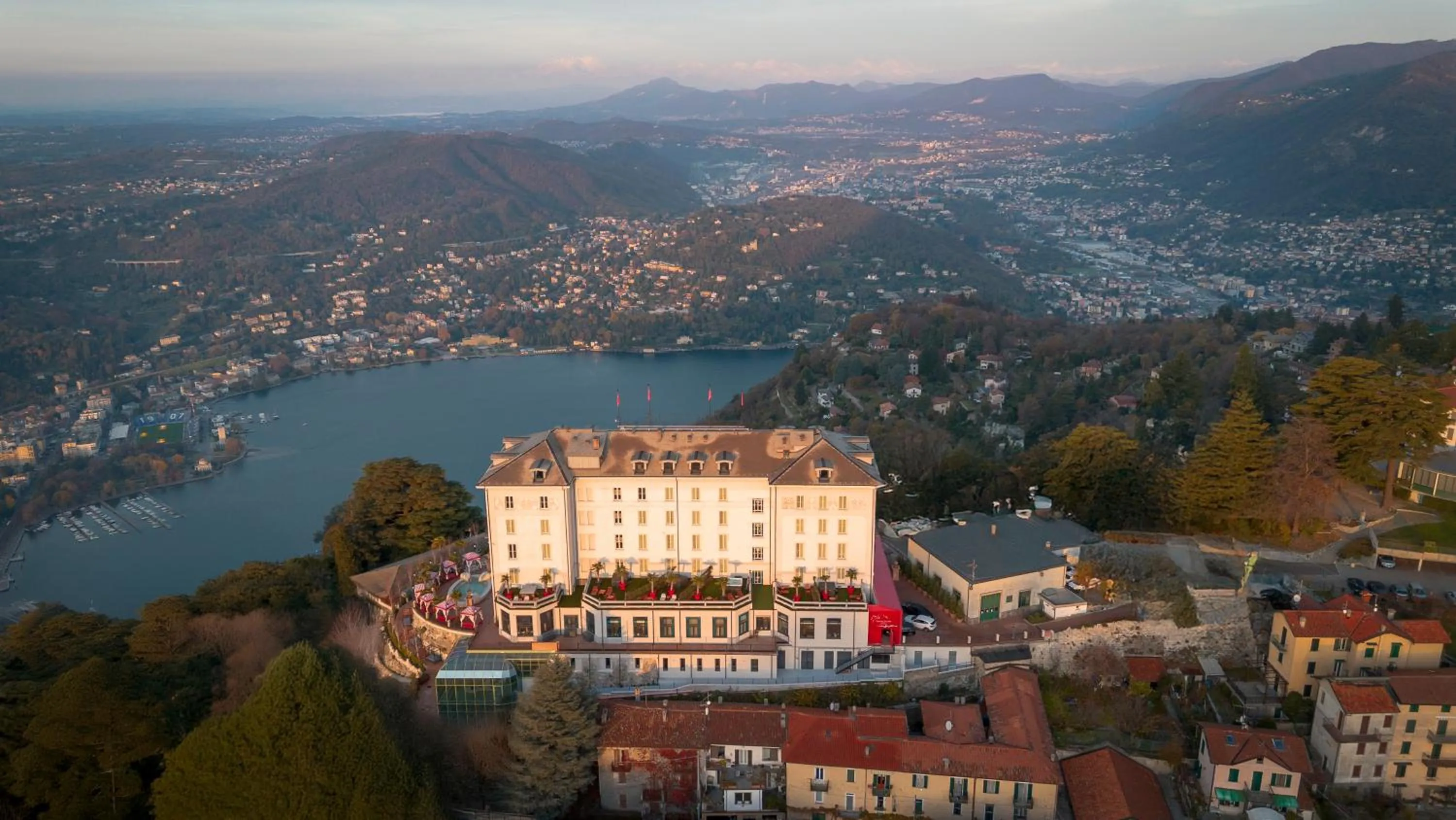 Property building in Nuvole Garden Hotel