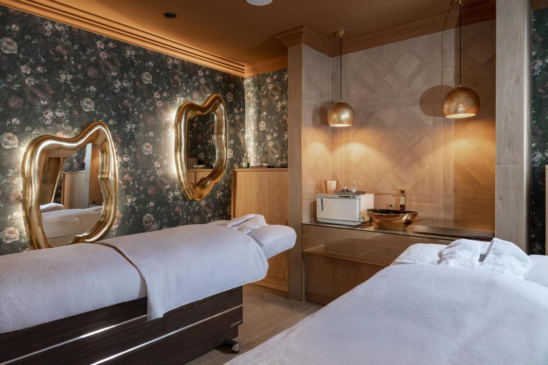 Bed in Nuvole Garden Hotel