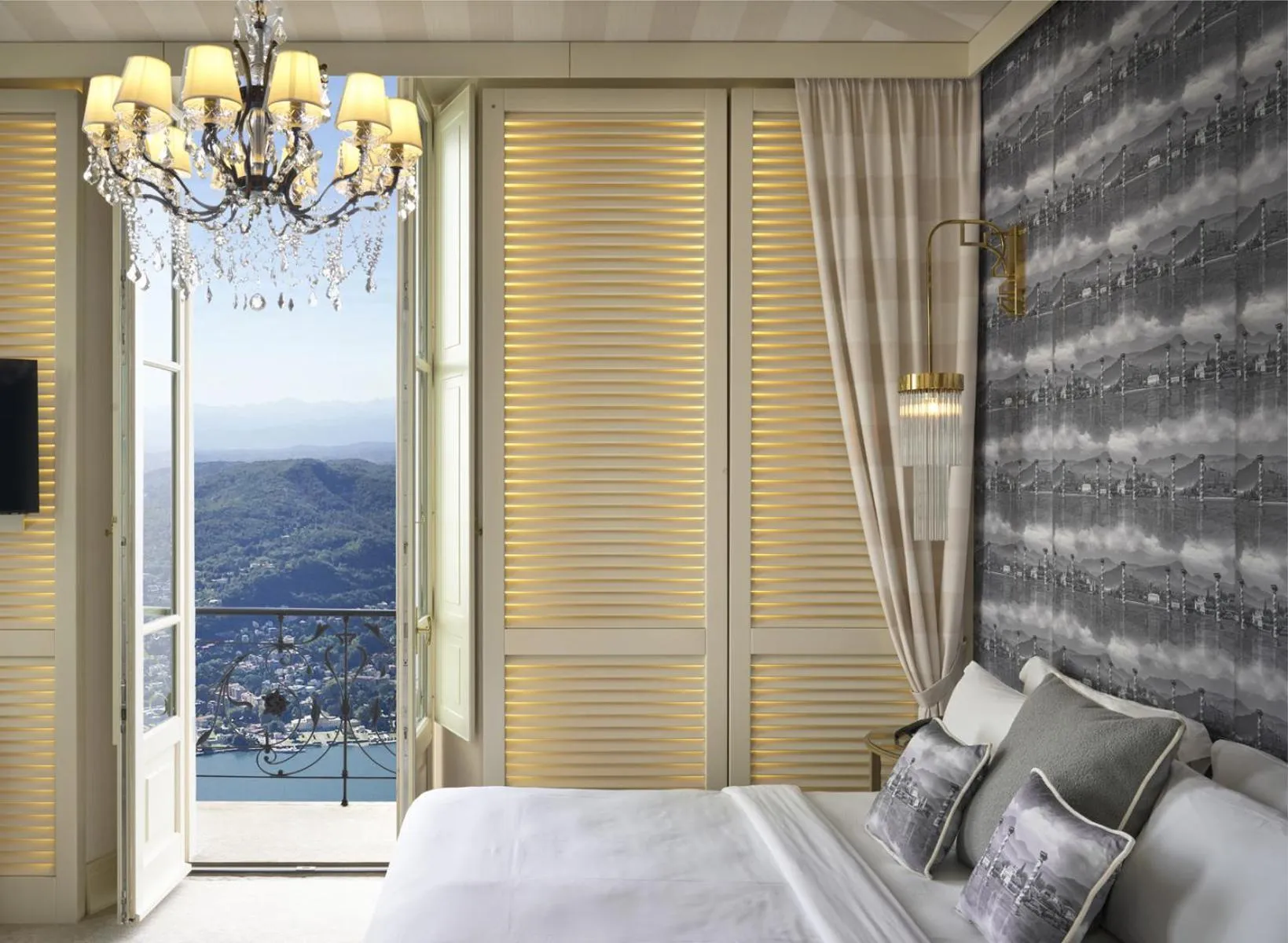 Bed in Nuvole Garden Hotel