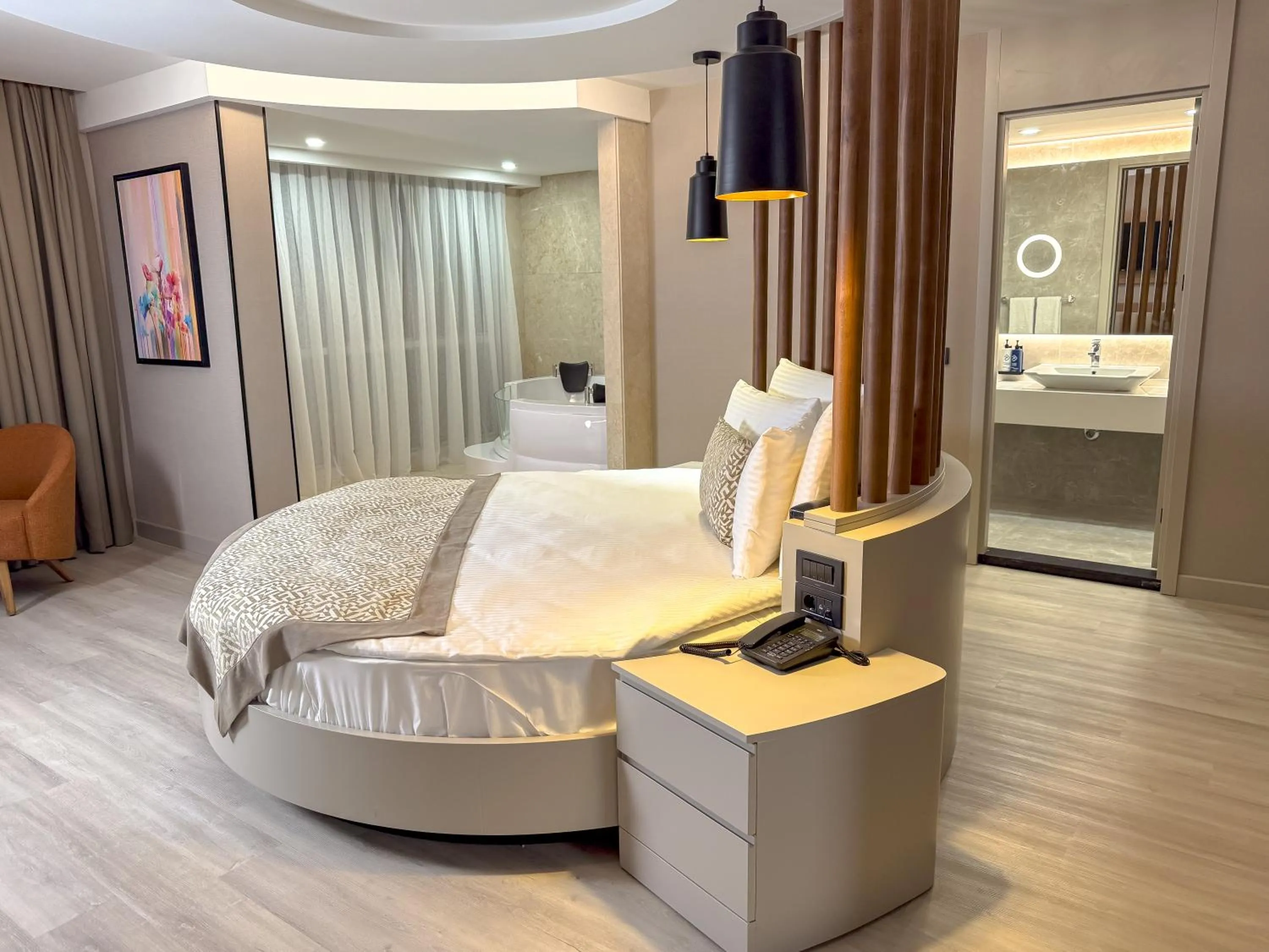 Photo of the whole room, Bed in Dedeman Adana