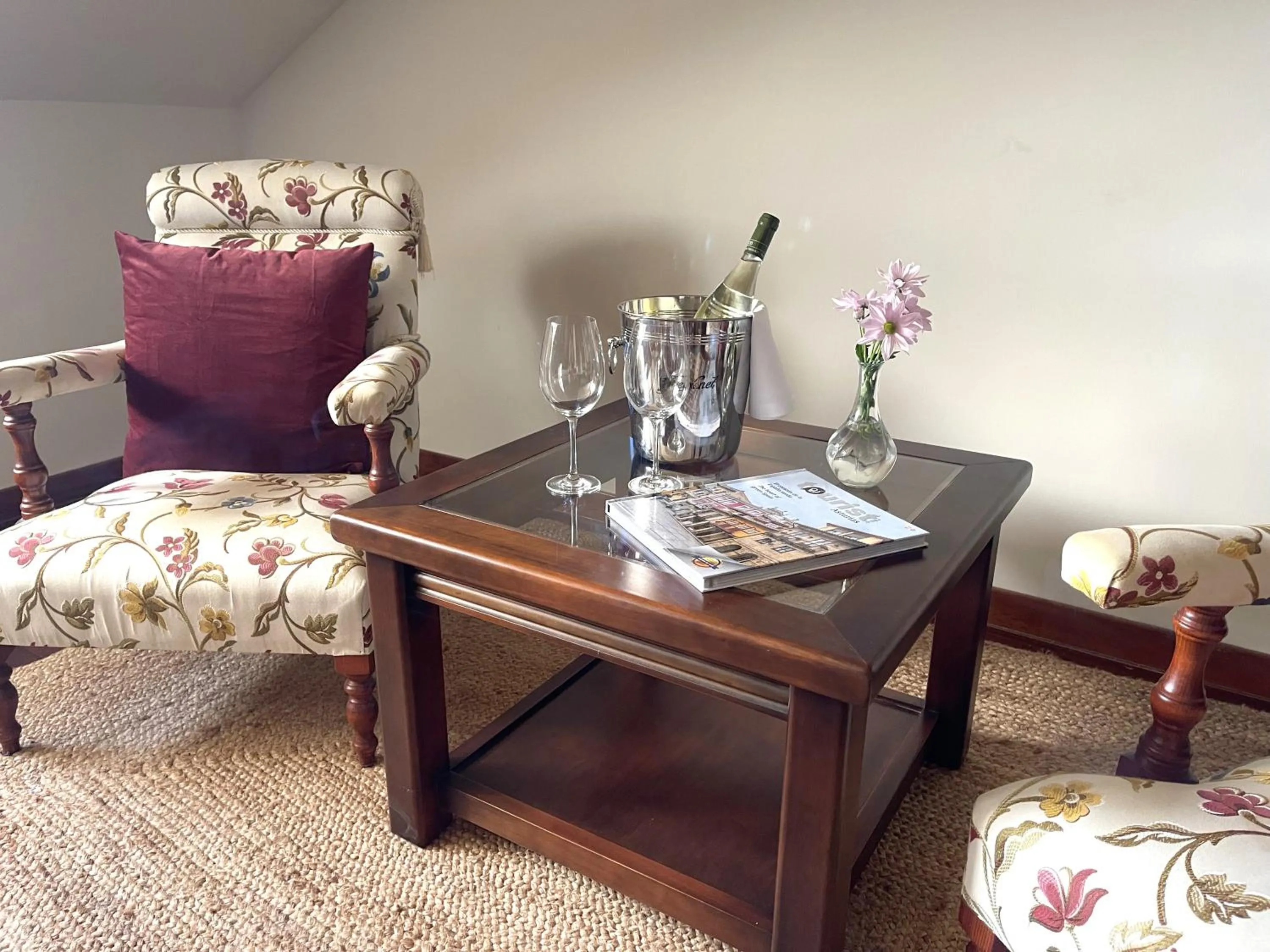 Seating area in Hosteria de Torazo Nature Hotel & Spa