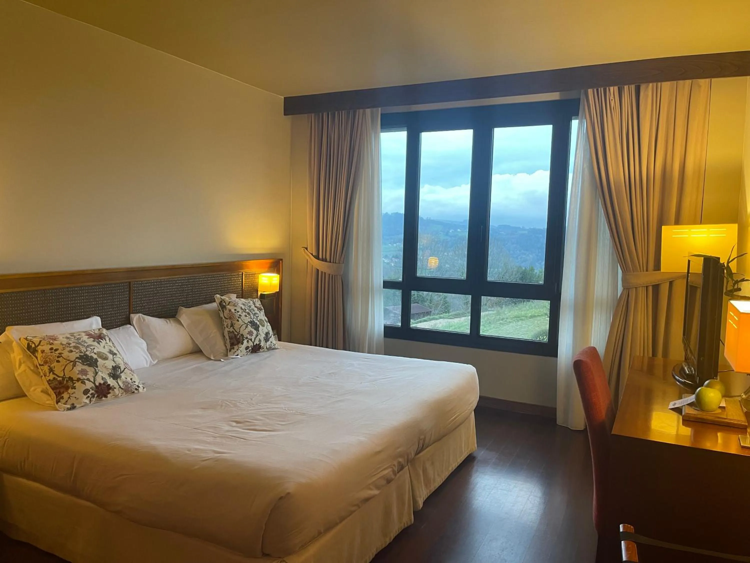 Bed in Hosteria de Torazo Nature Hotel & Spa