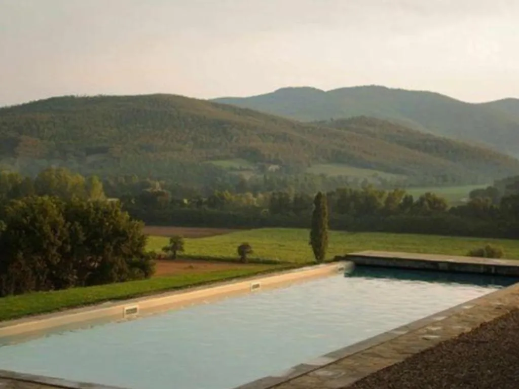 Pool view in Tinaia
