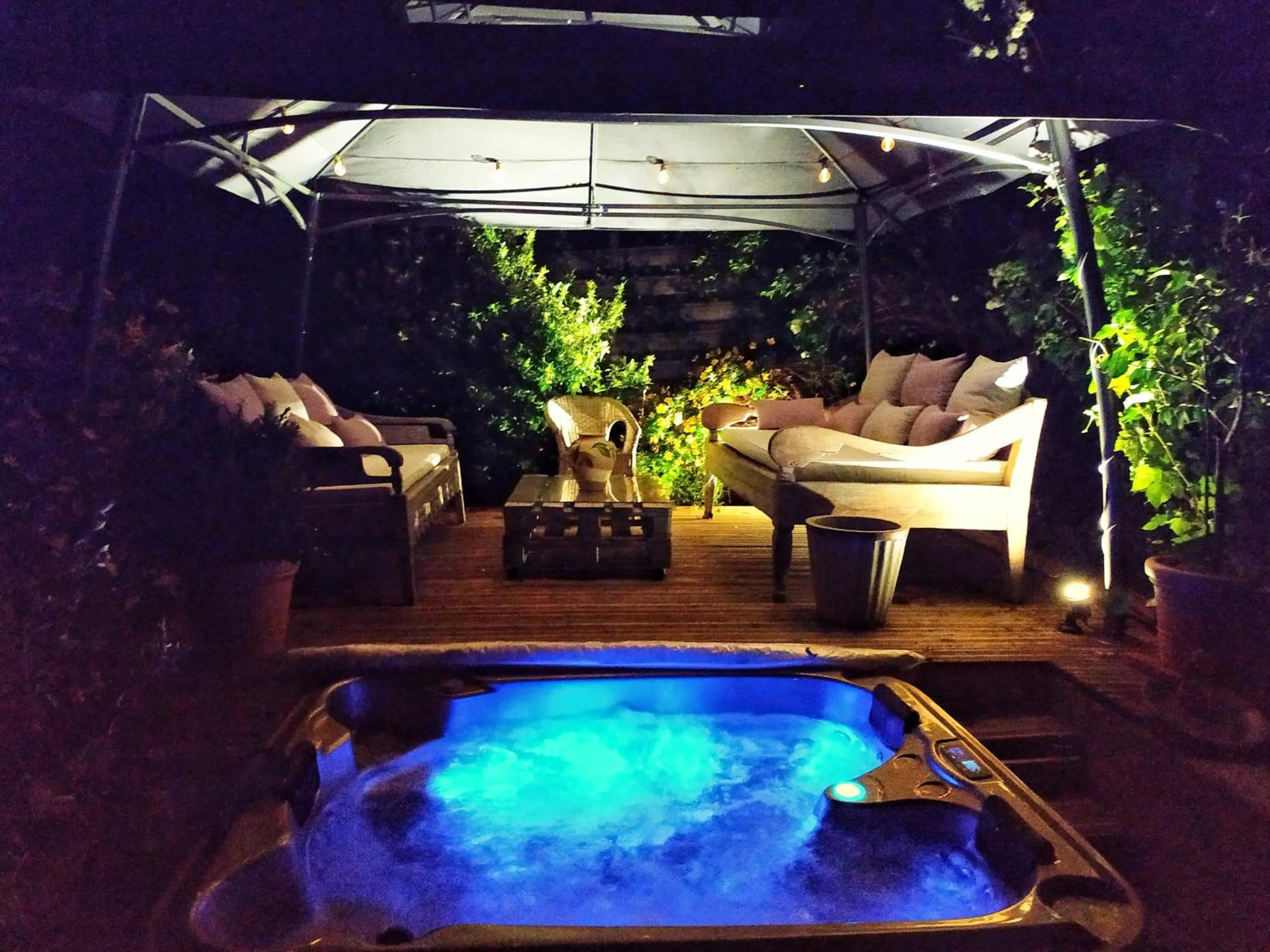 Swimming pool in Relais St Jacques - Roanne