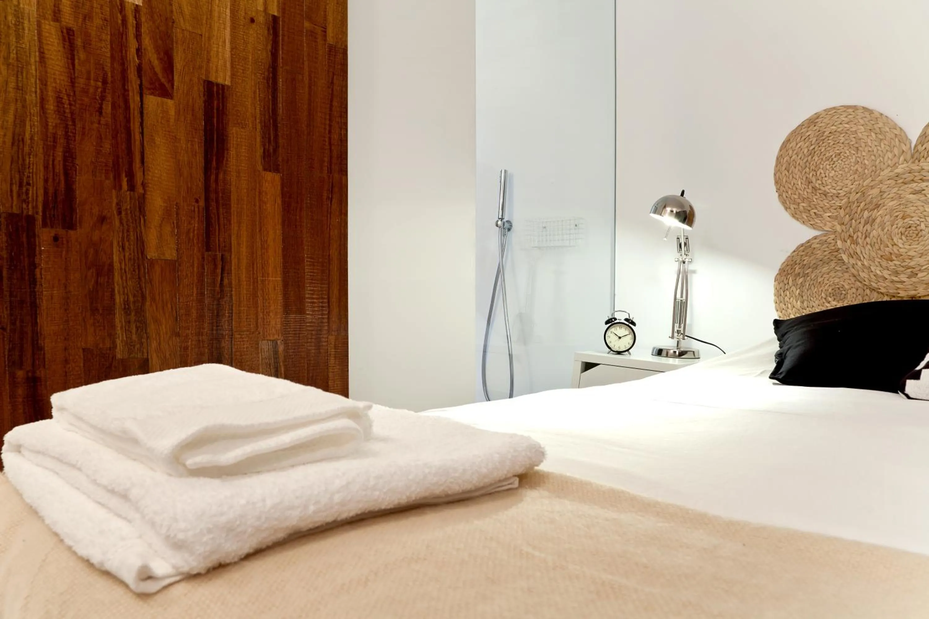 Bedroom, Bed in Santa Bica Eat Drink & Sleep