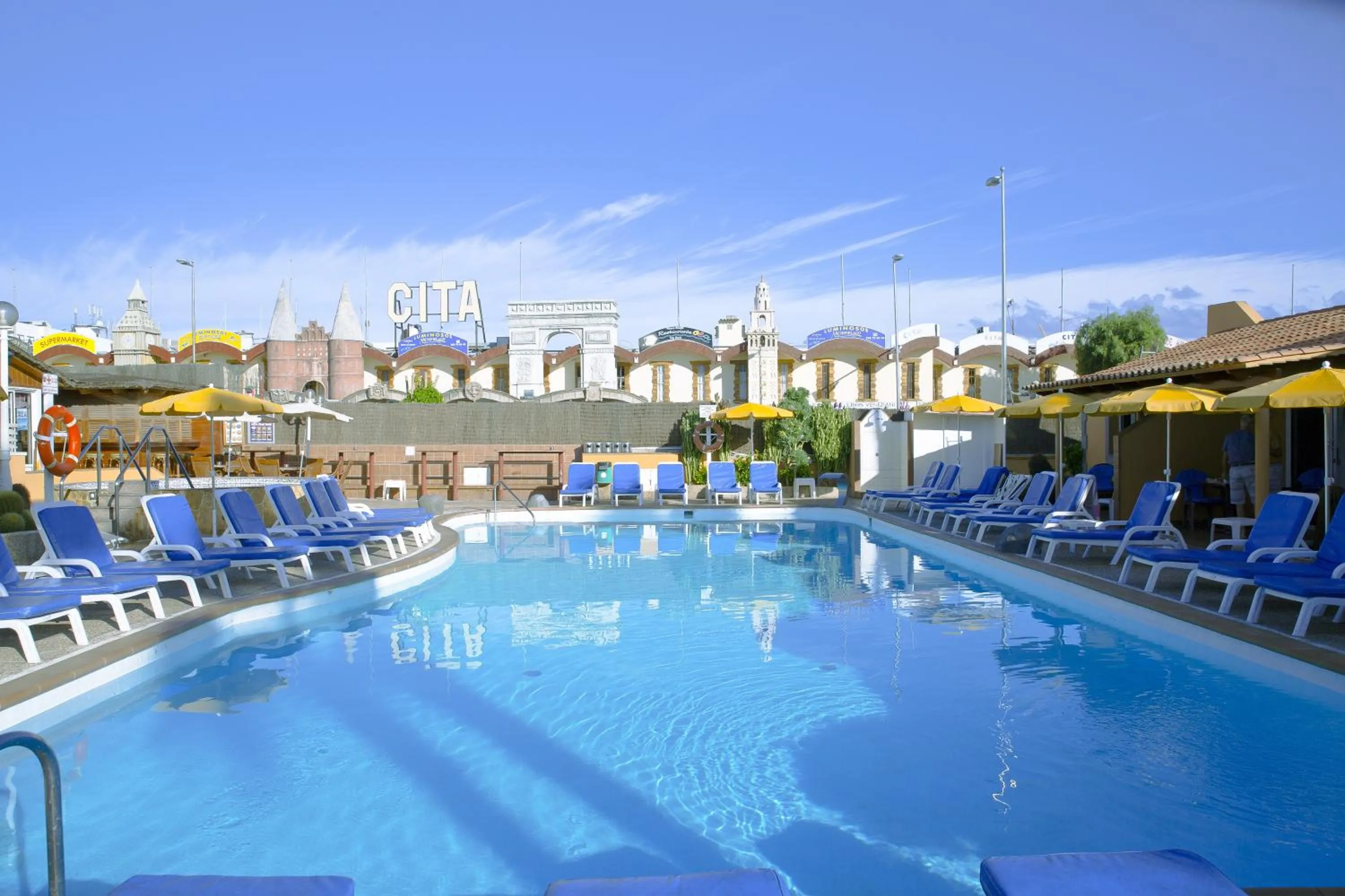 Pool view in Bungalows Los Almendros - Exclusive Vacation Club