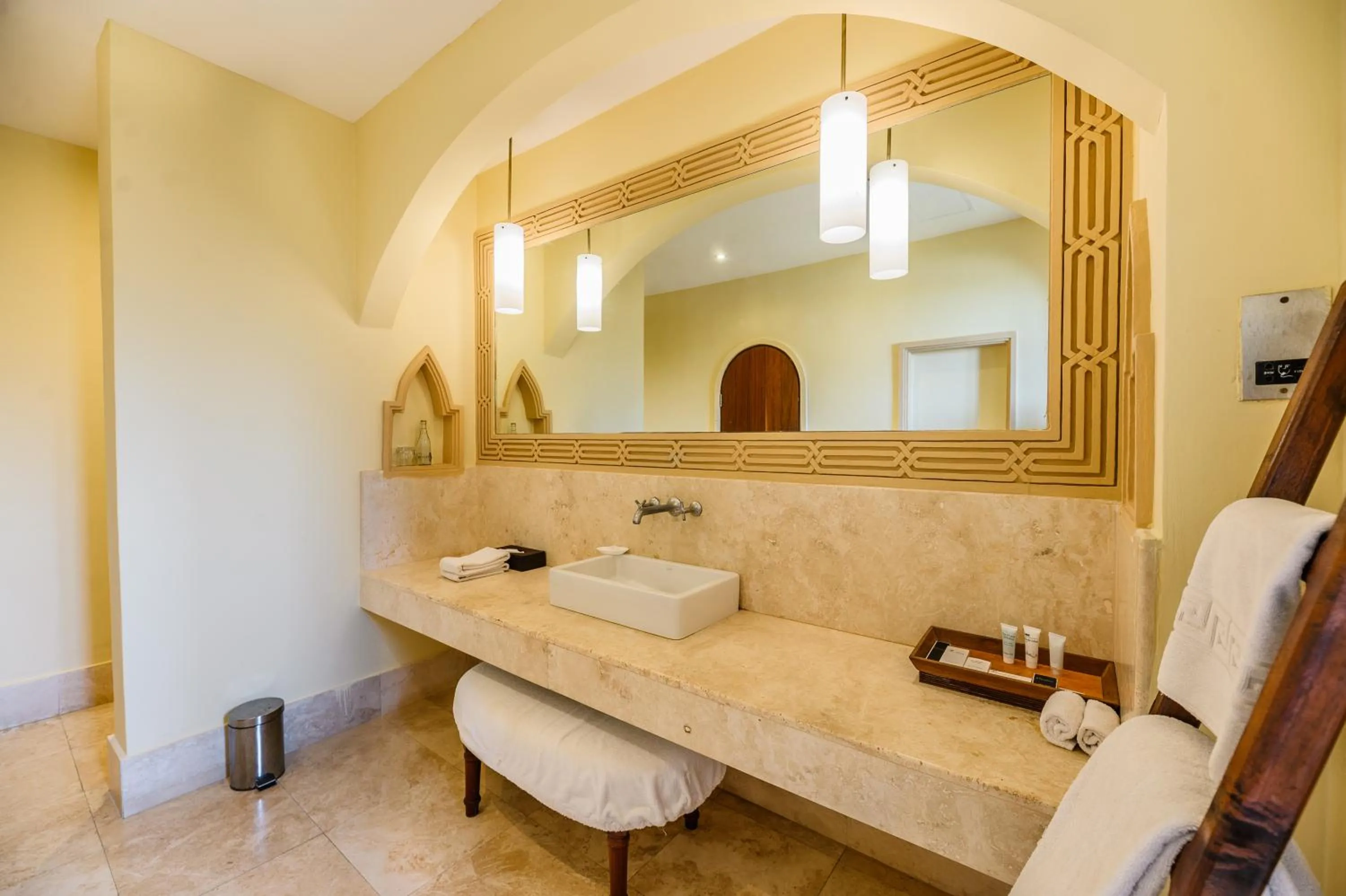 Bathroom in Cocoa Boutique Hotel