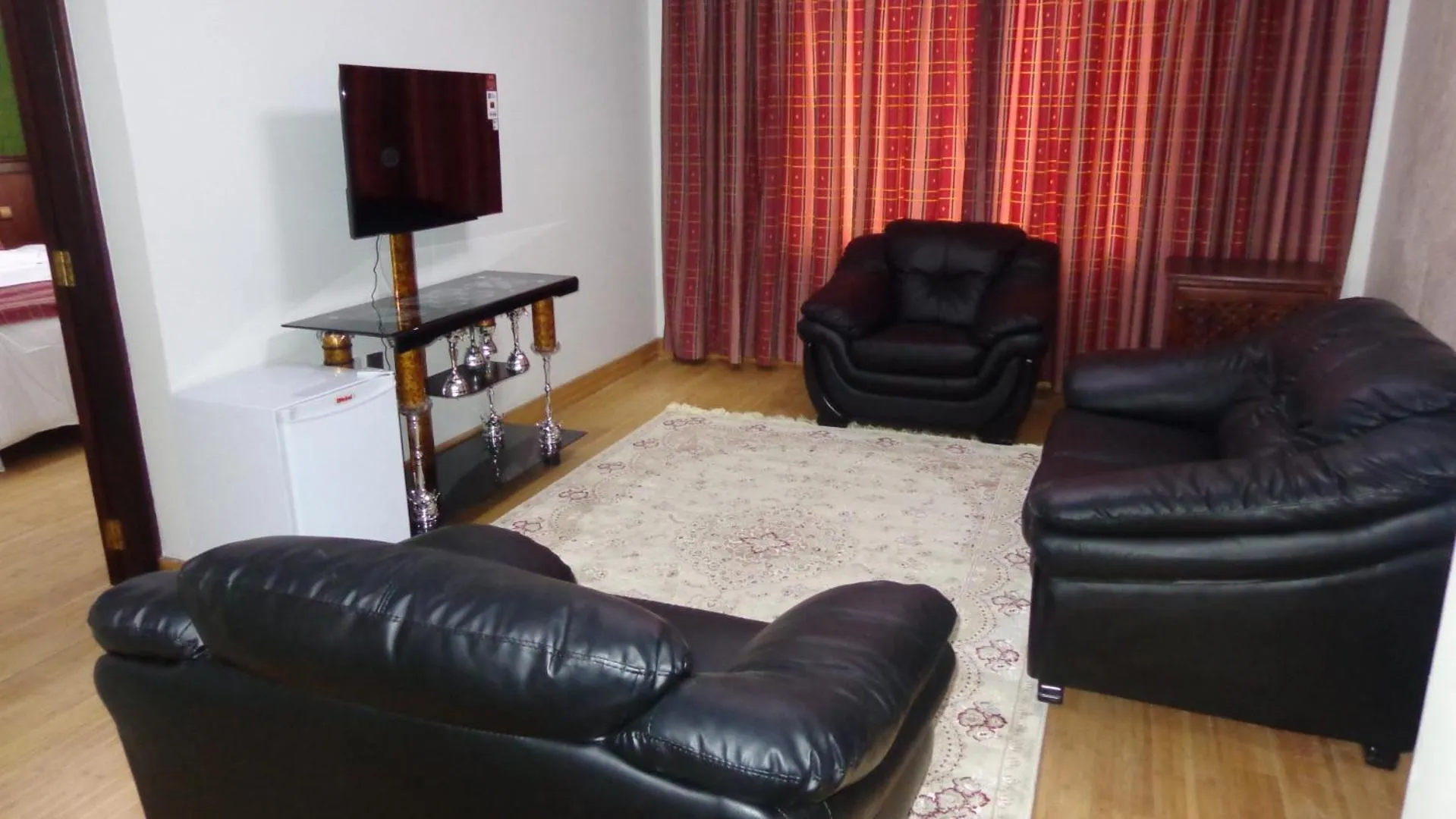 TV and multimedia in Eagle Palace Hotel