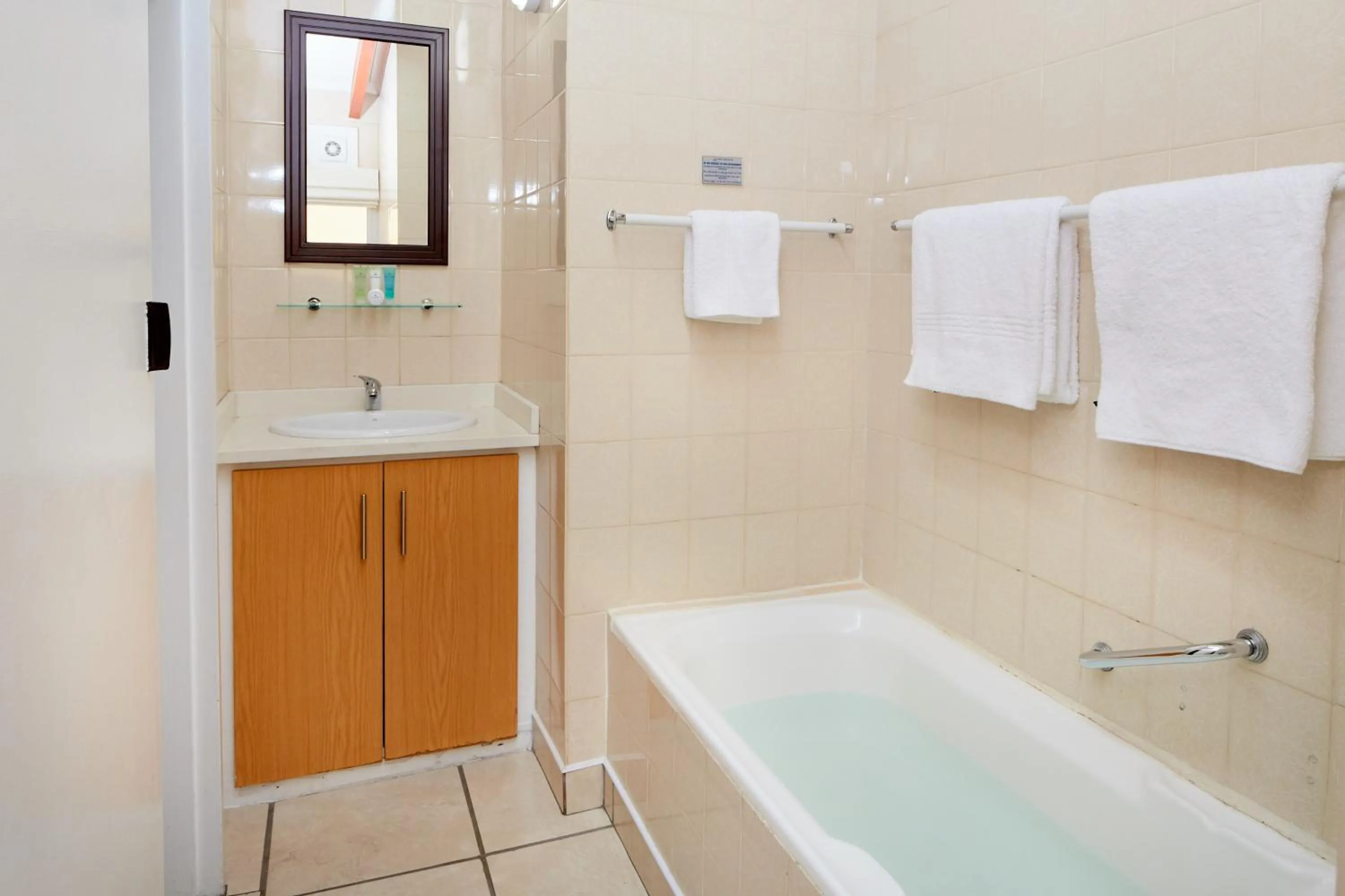 Bathroom in First Group Chaka's Rock Chalets