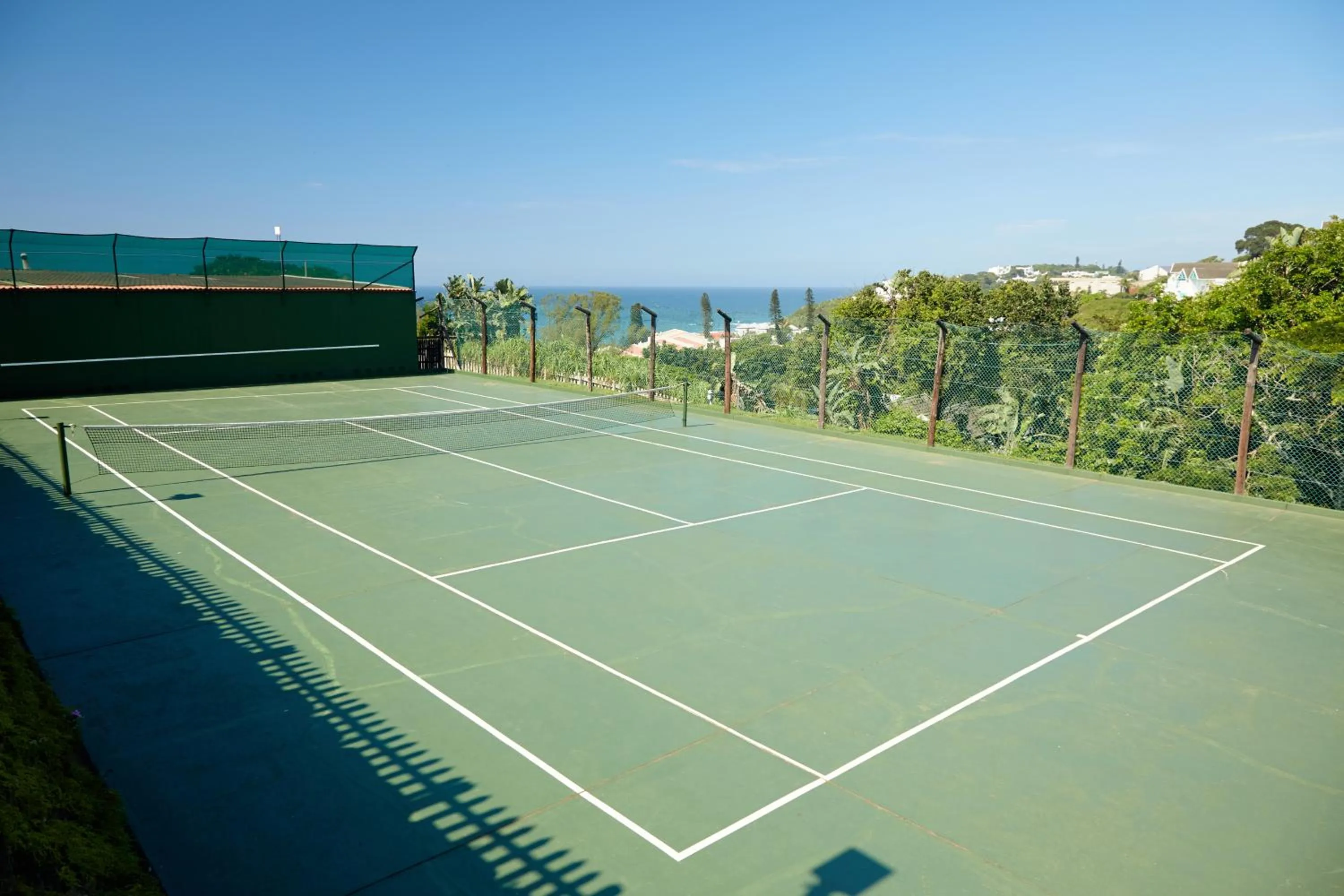 Tennis court in First Group Chaka's Rock Chalets