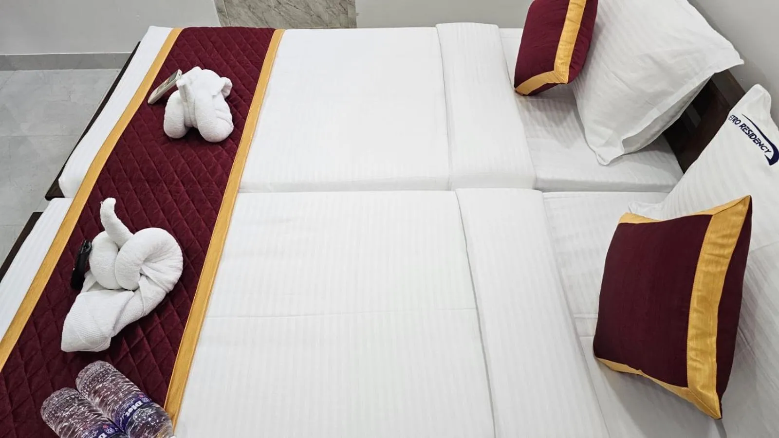 Bedroom, Bed in Metroresidency com - Behind LIC