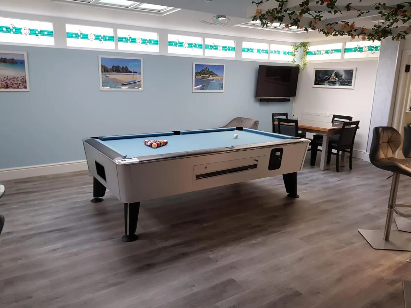 Billiard in OYO Minerva Guesthouse