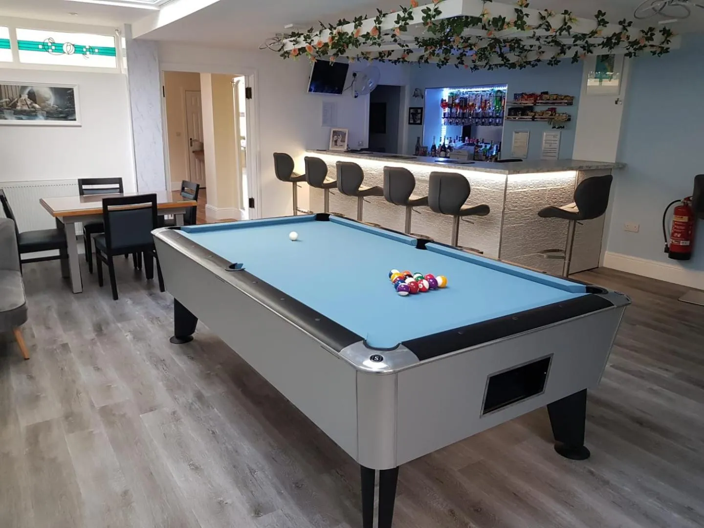 Billiard in OYO Minerva Guesthouse