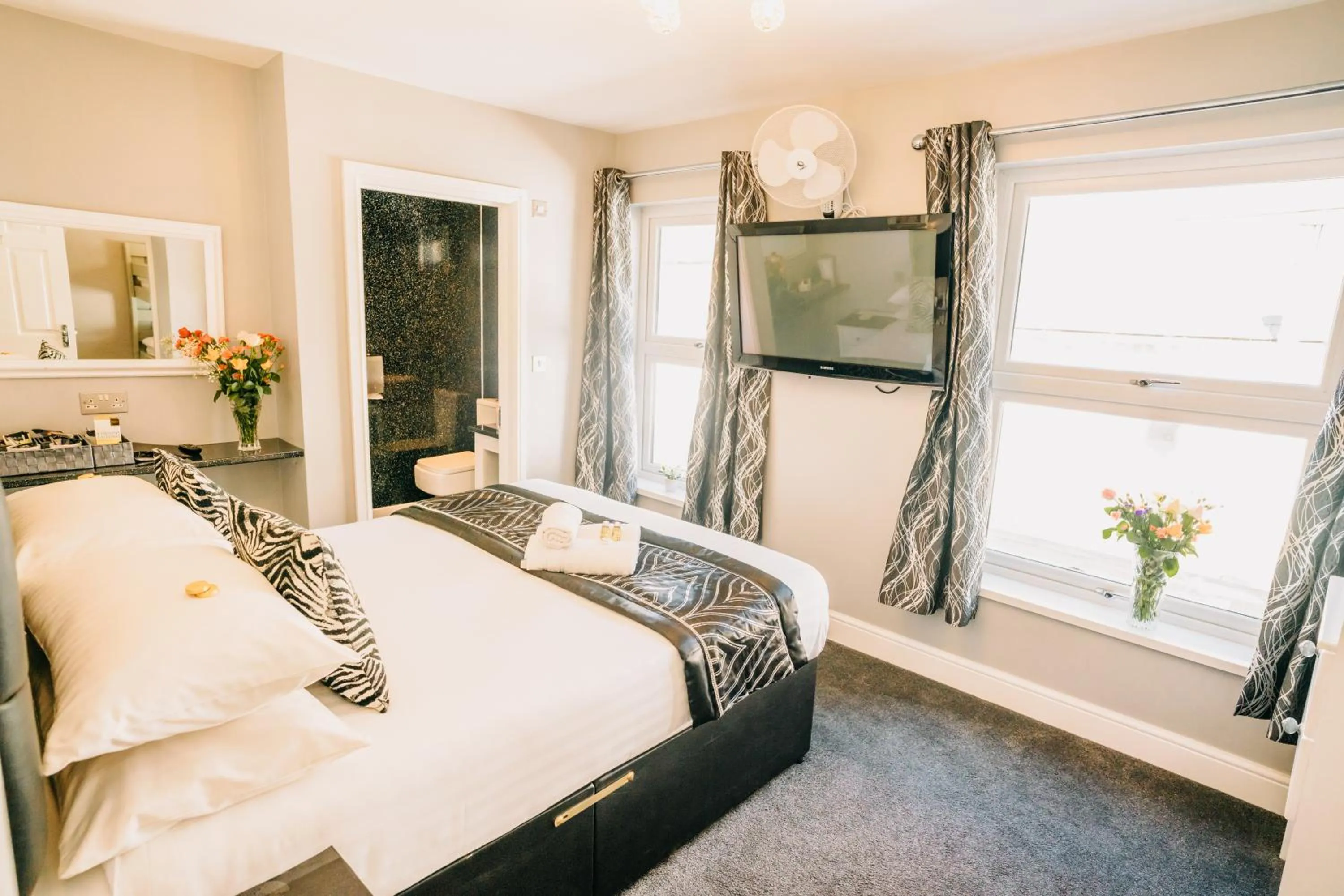 Bedroom, Bed in OYO Minerva Guesthouse