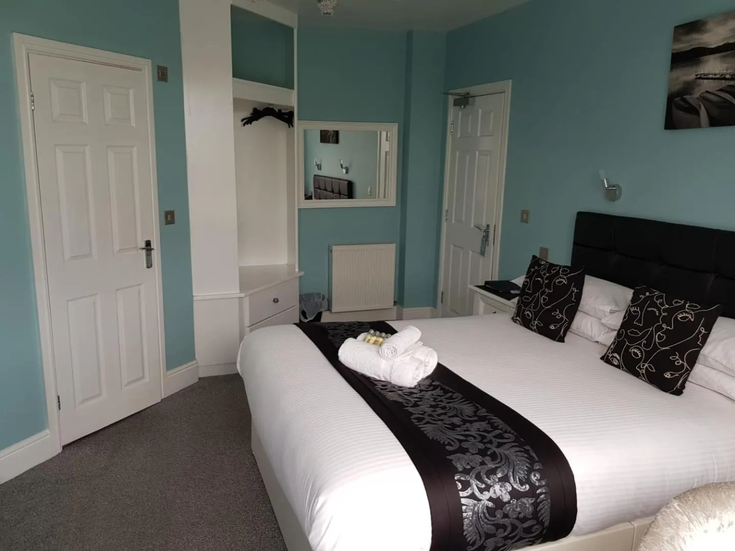 Bedroom, Bed in OYO Minerva Guesthouse