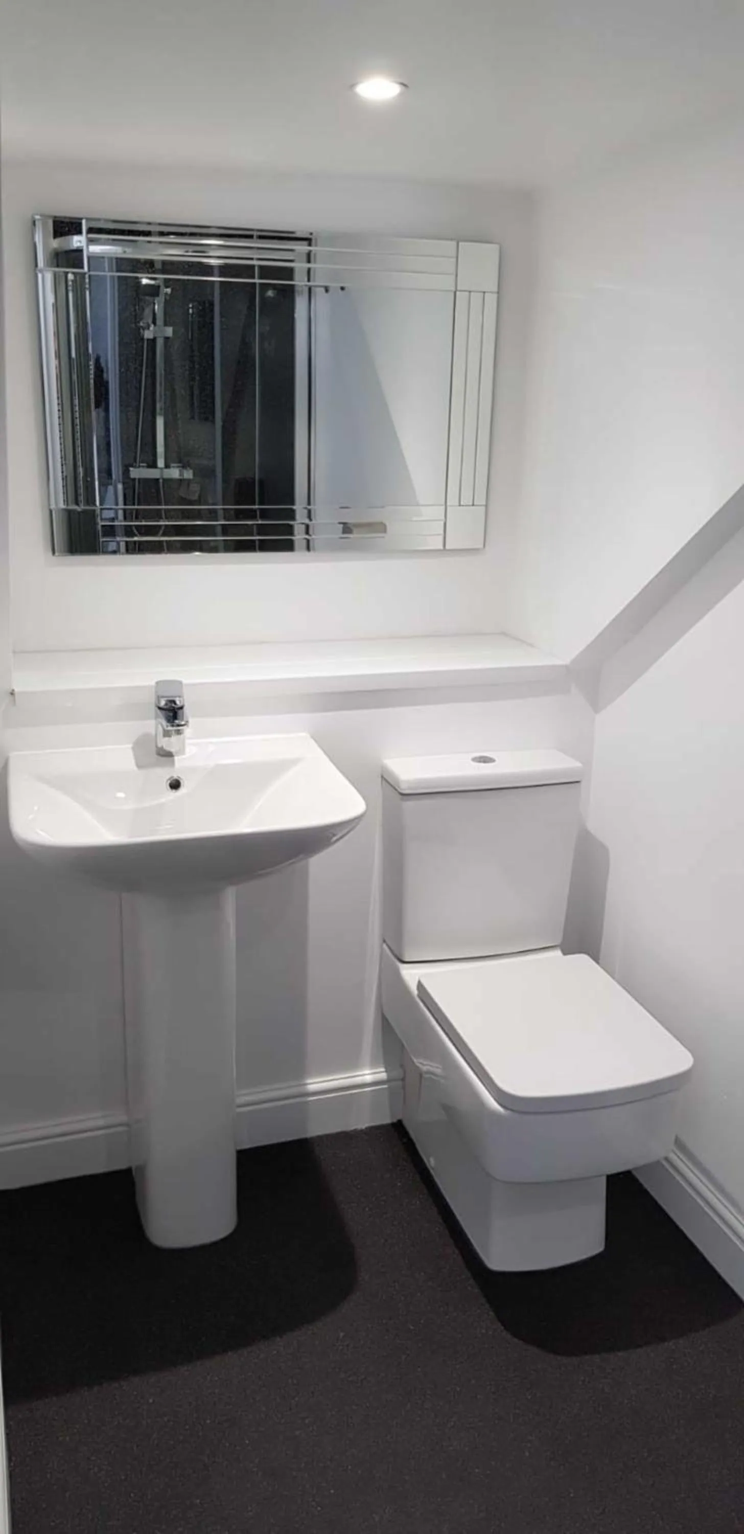 Bathroom in OYO Minerva Guesthouse