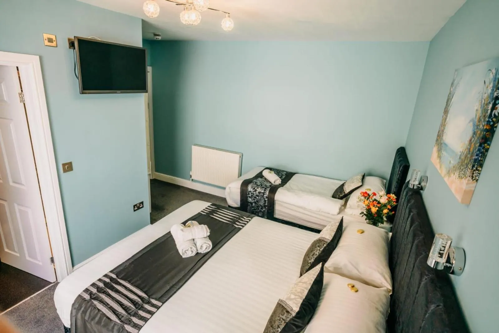 Photo of the whole room, Bed in OYO Minerva Guesthouse