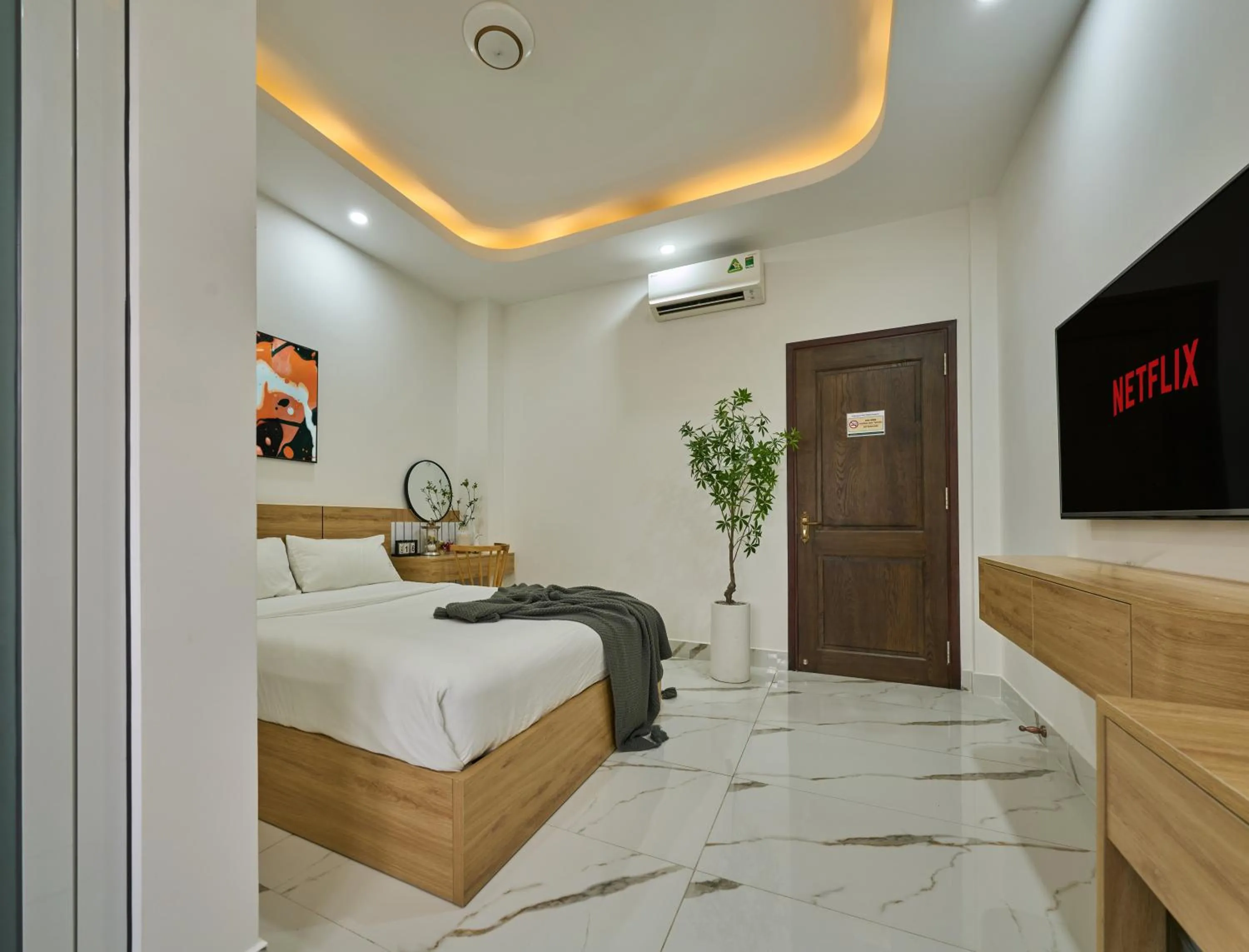 Communal lounge/ TV room, Bed in Green Riverside Hotel & Apartment