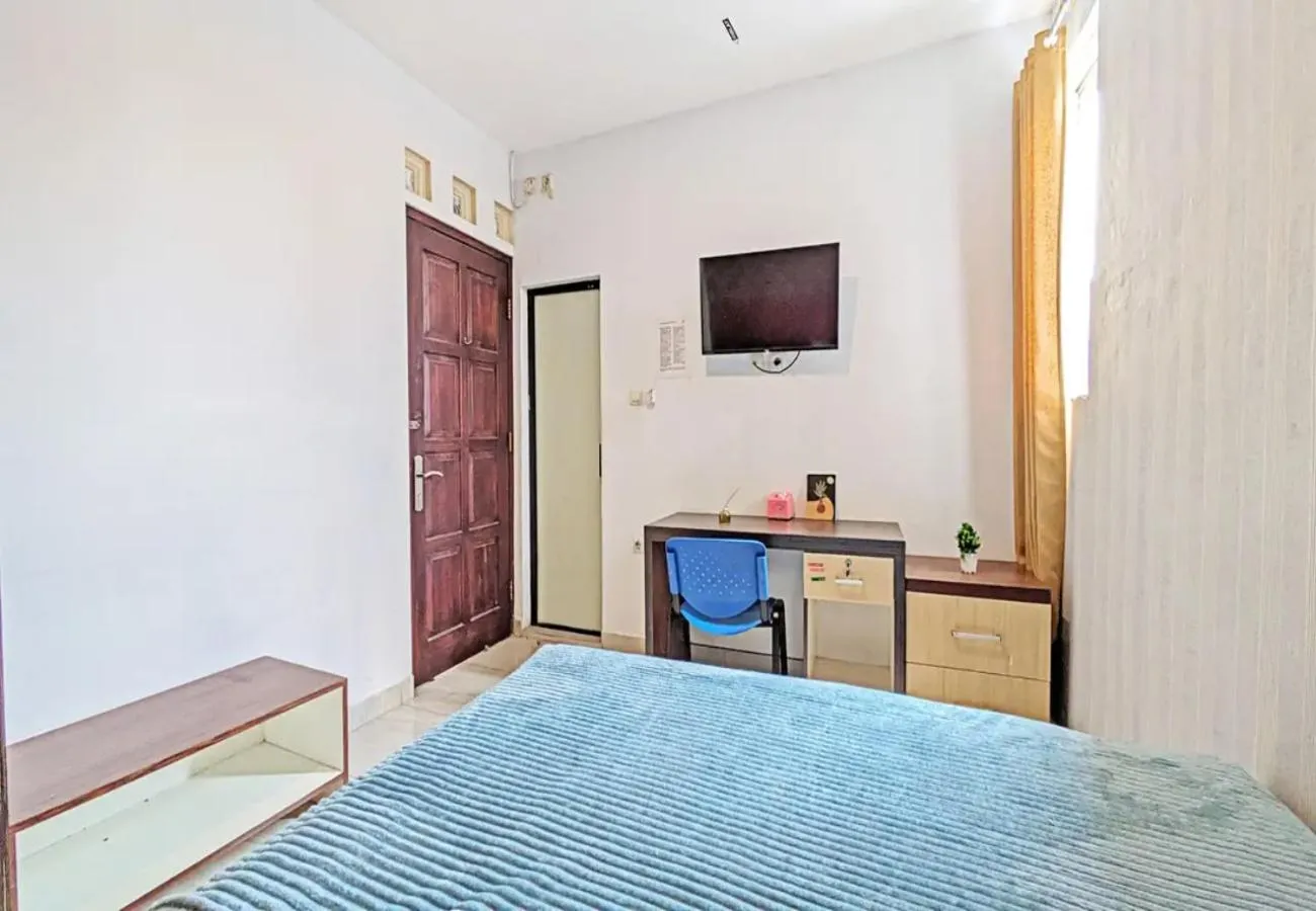 Bedroom, Bed in 99 Guest House