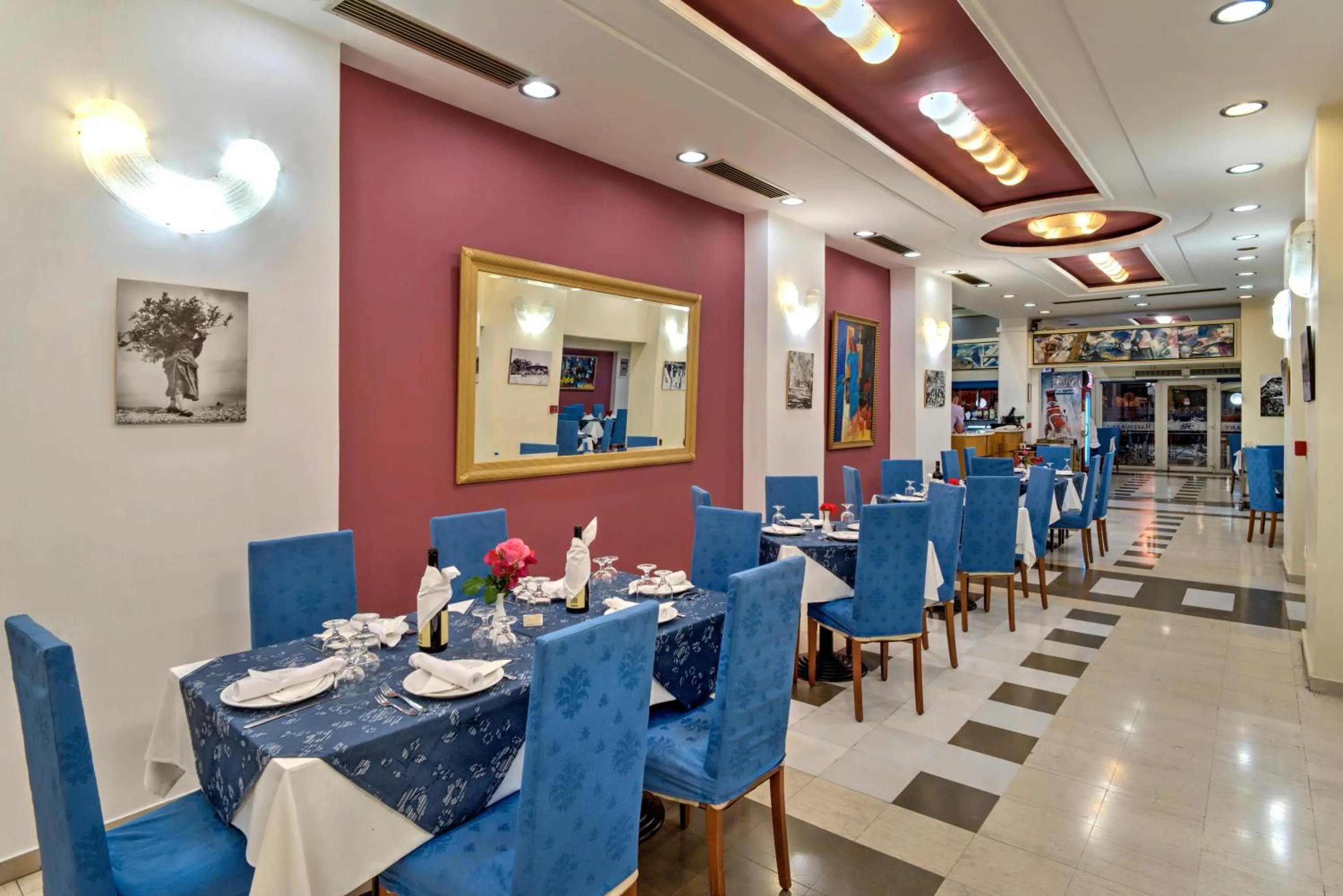 Restaurant/places to eat in Angelika Pallas Hotel