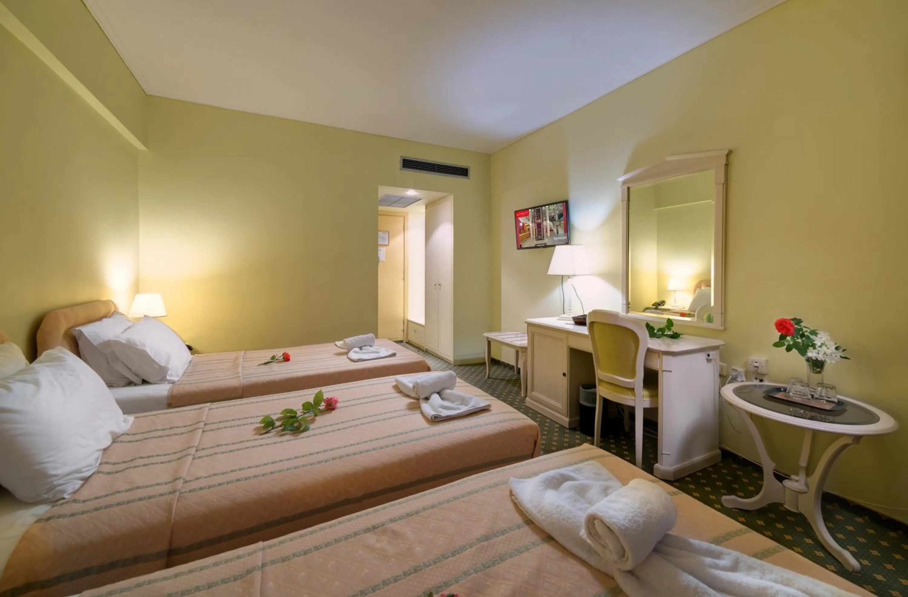 Photo of the whole room, Bed in Angelika Pallas Hotel