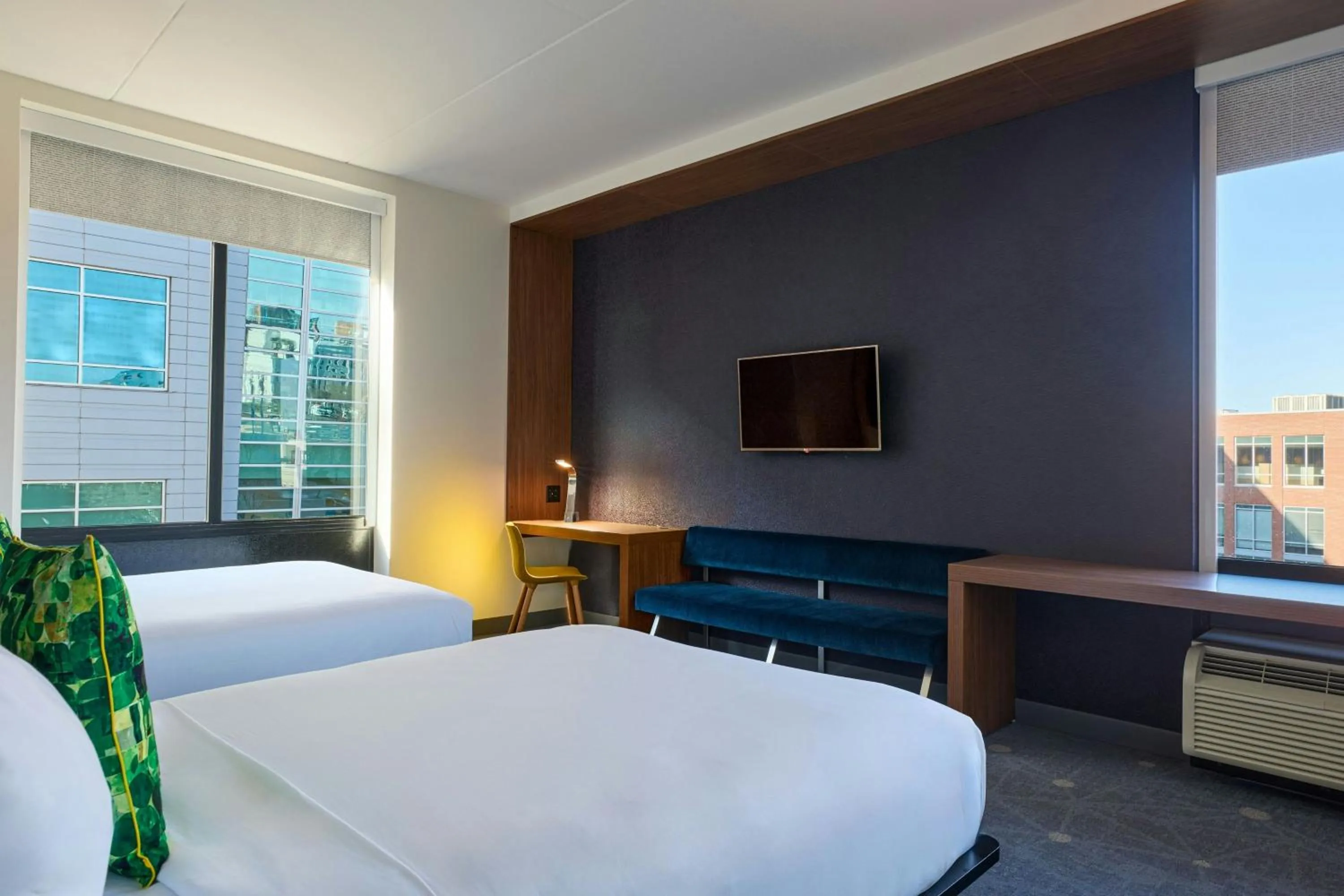 Photo of the whole room, Bed in Aloft Durham Downtown