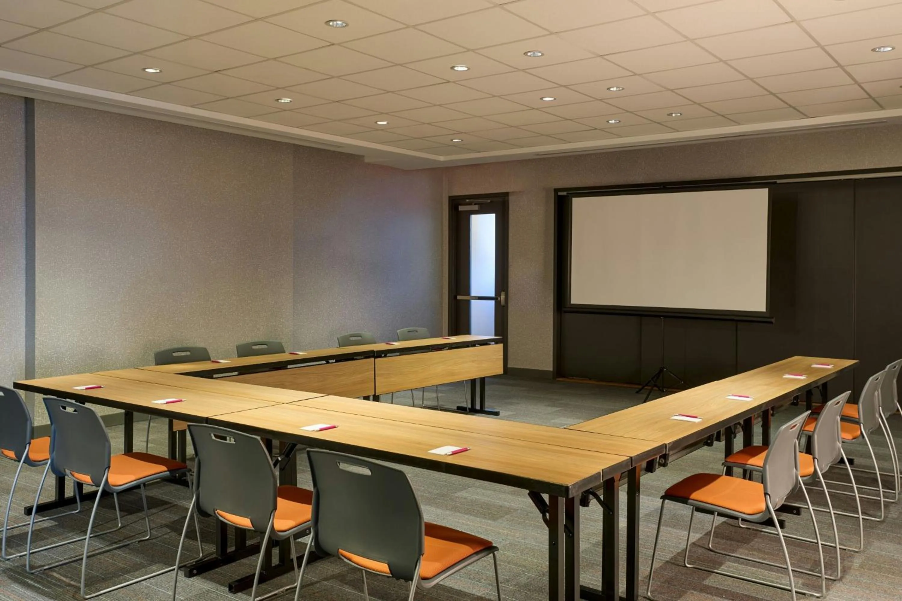 Meeting/conference room in Aloft Durham Downtown