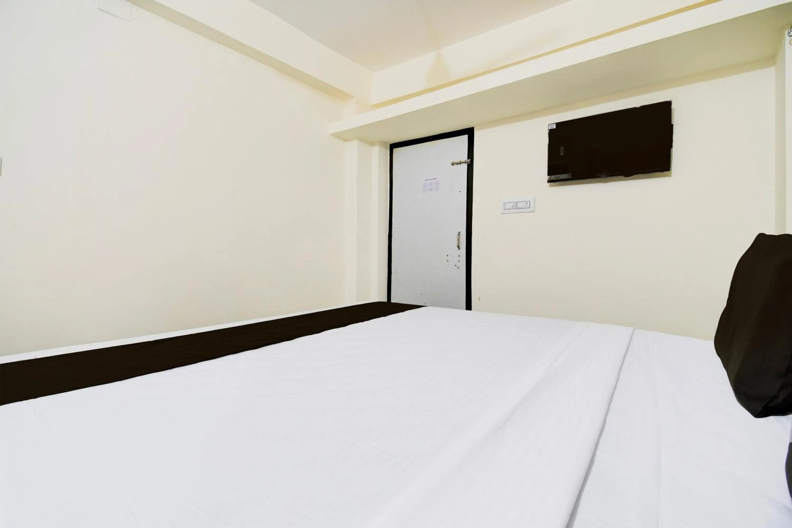 Bedroom, Bed in Super Hotel O Khandagiri Near DN Regalia Mall