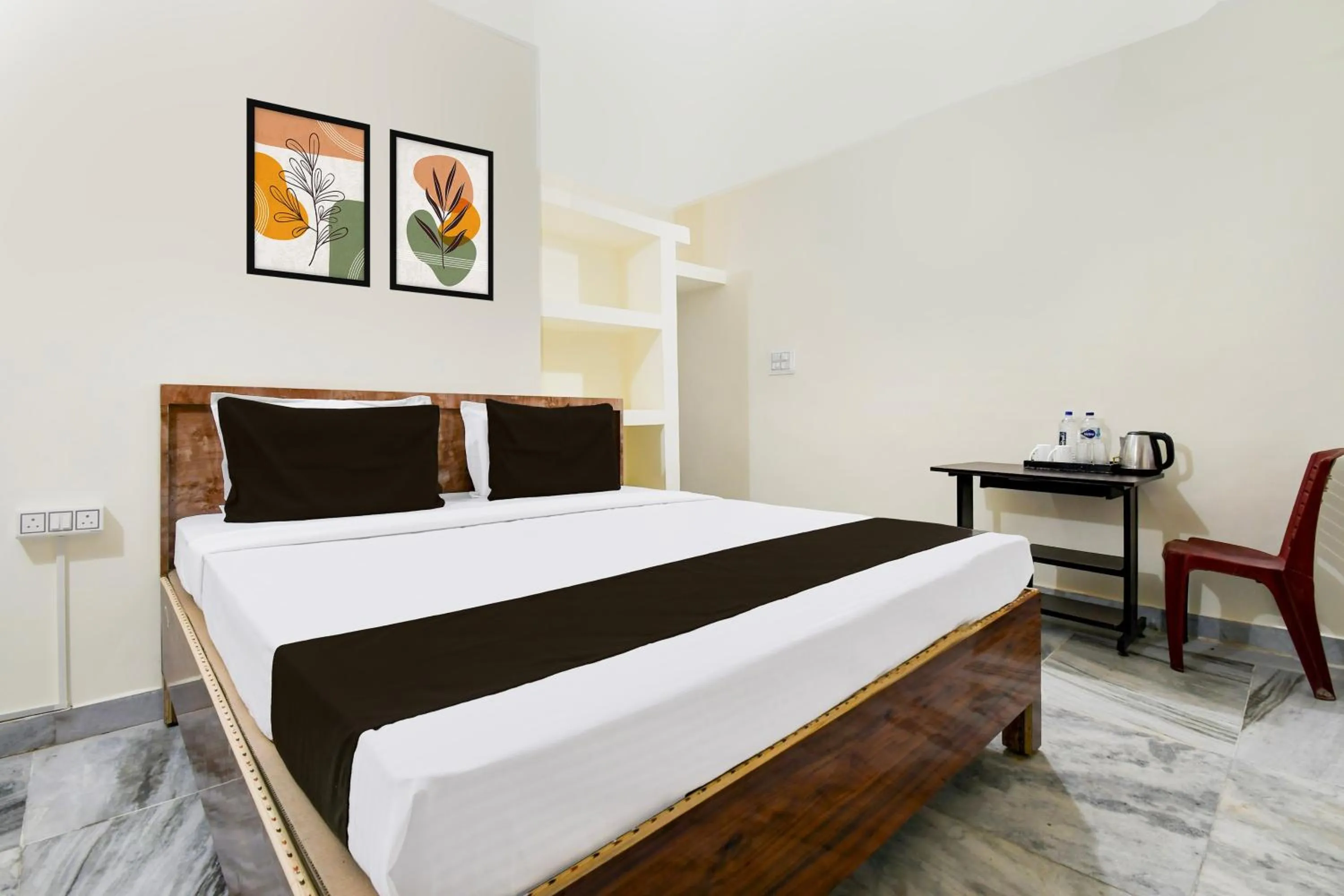 Bedroom, Bed in Super Hotel O Khandagiri Near DN Regalia Mall